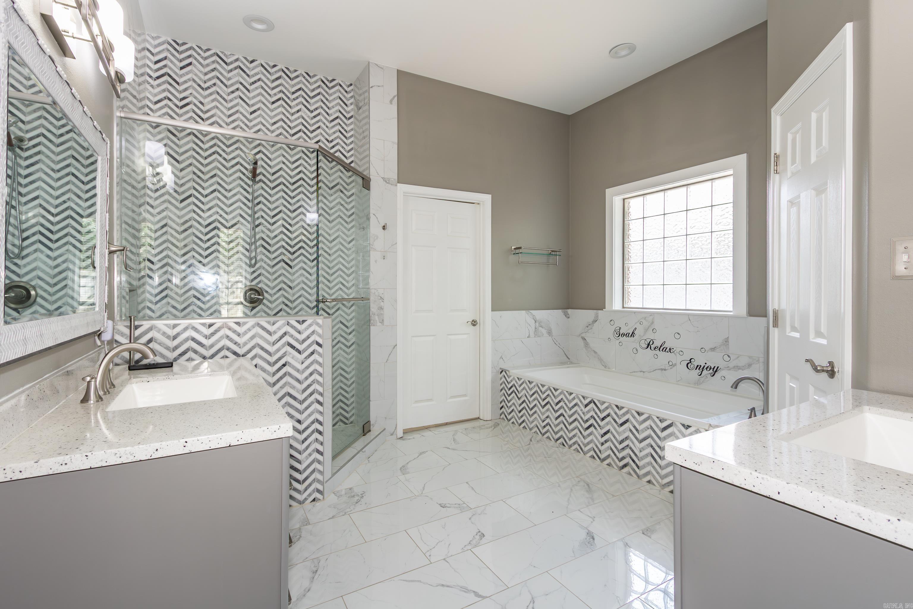 WOODLANDS EDGE - Residential