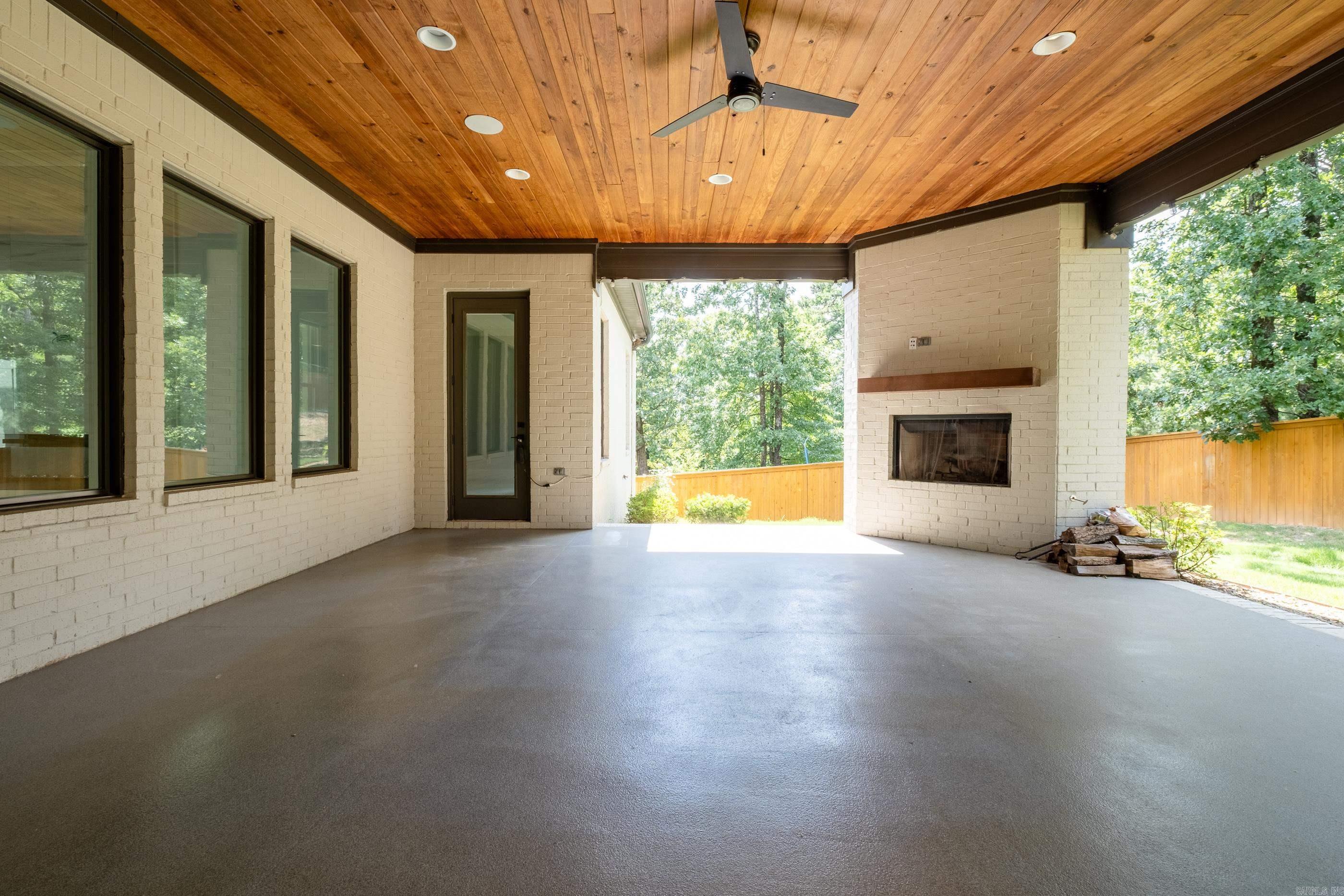 CHENAL VALLEY DEAUVILLE PLACE - Residential