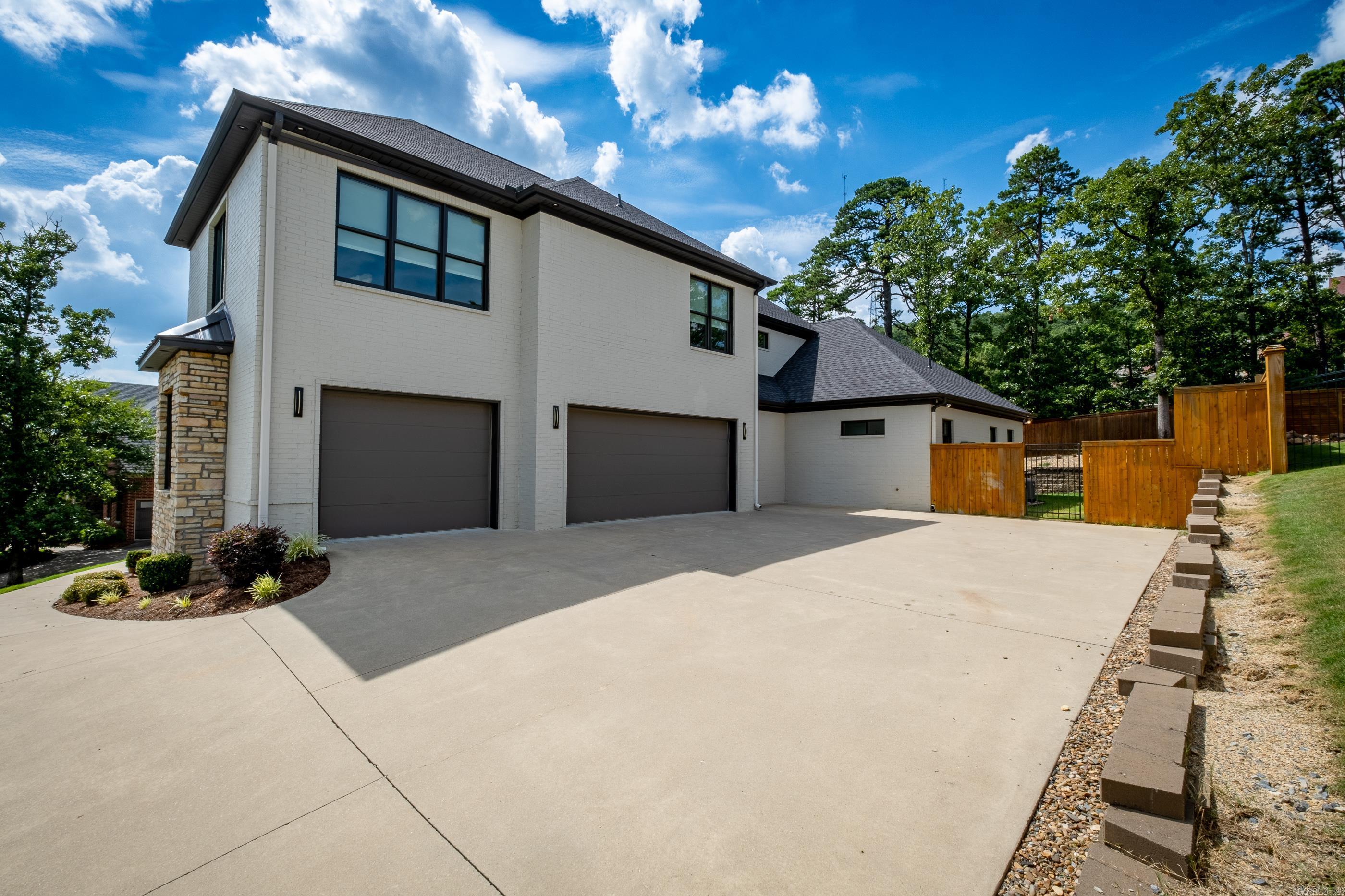 CHENAL VALLEY DEAUVILLE PLACE - Residential