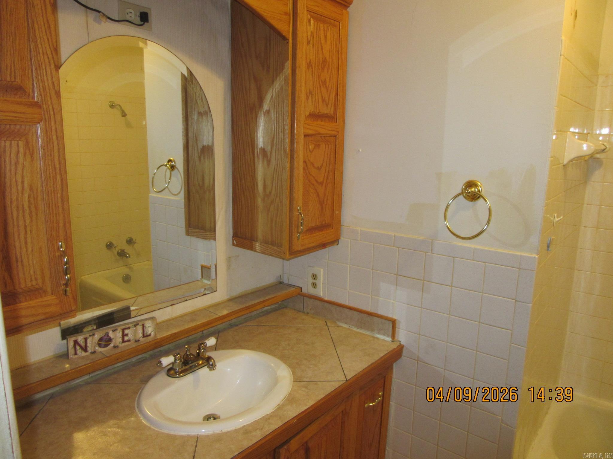 JO Dickey - Residential