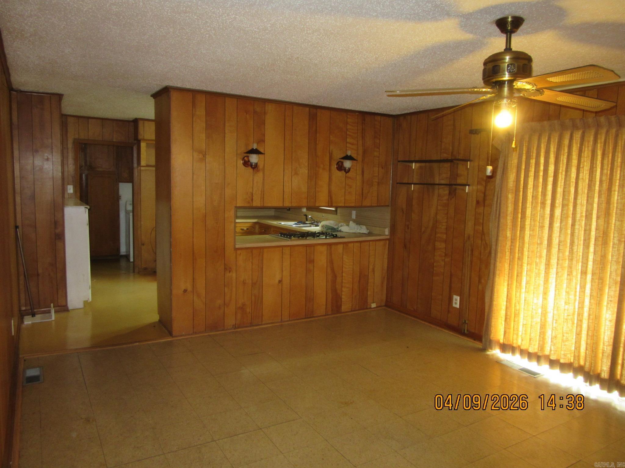 JO Dickey - Residential