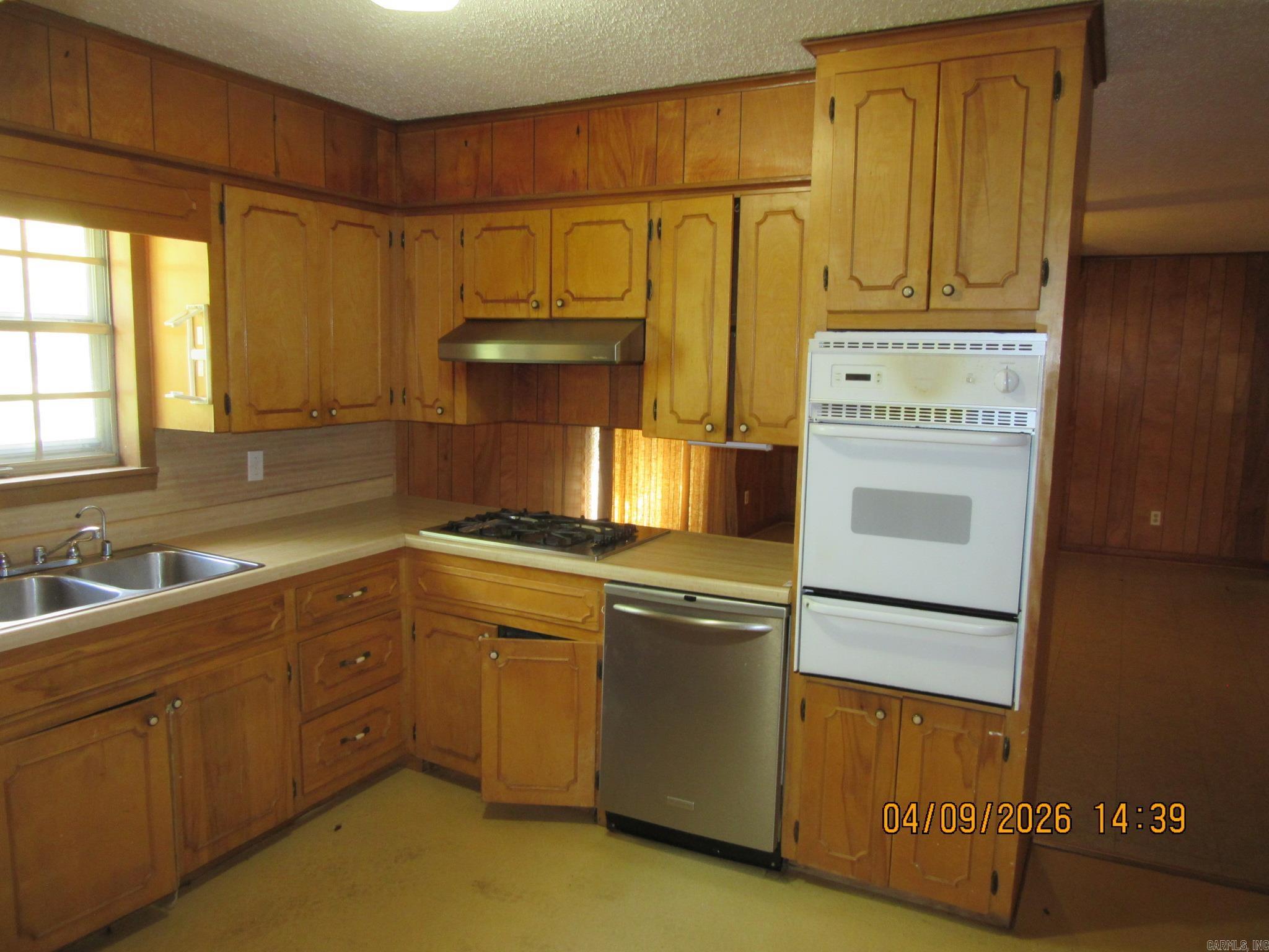 JO Dickey - Residential