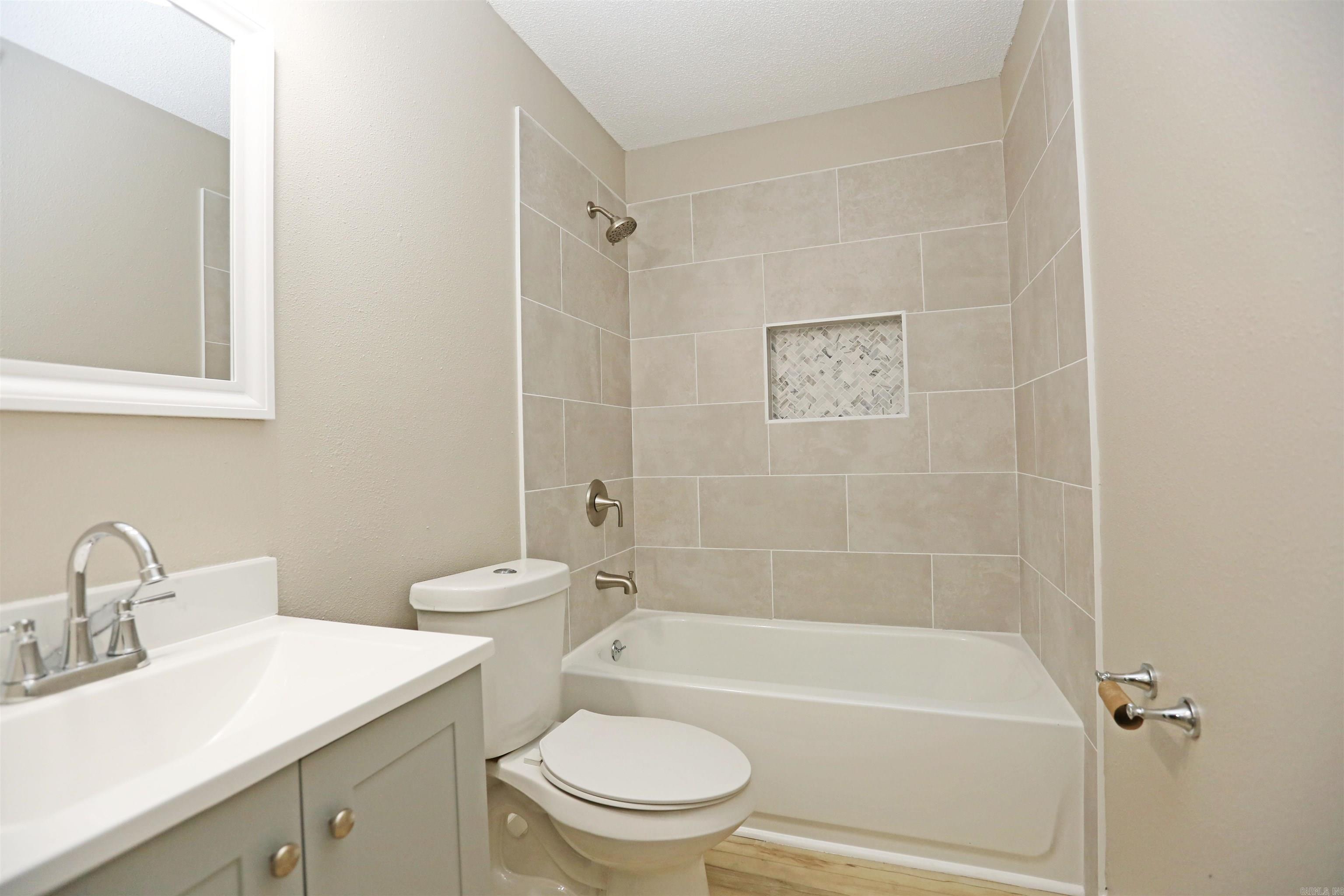 BROADMOOR NORTH - Residential