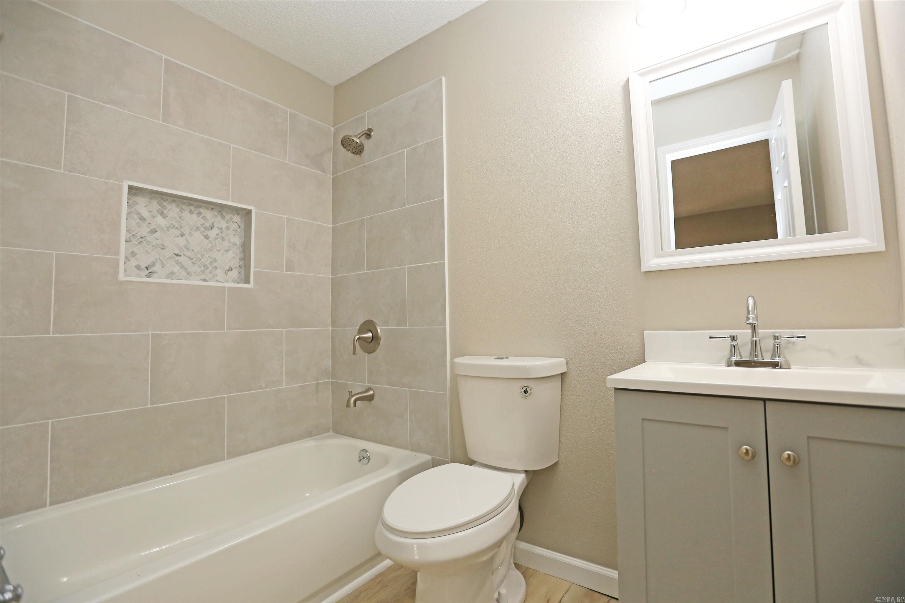 BROADMOOR NORTH - Residential