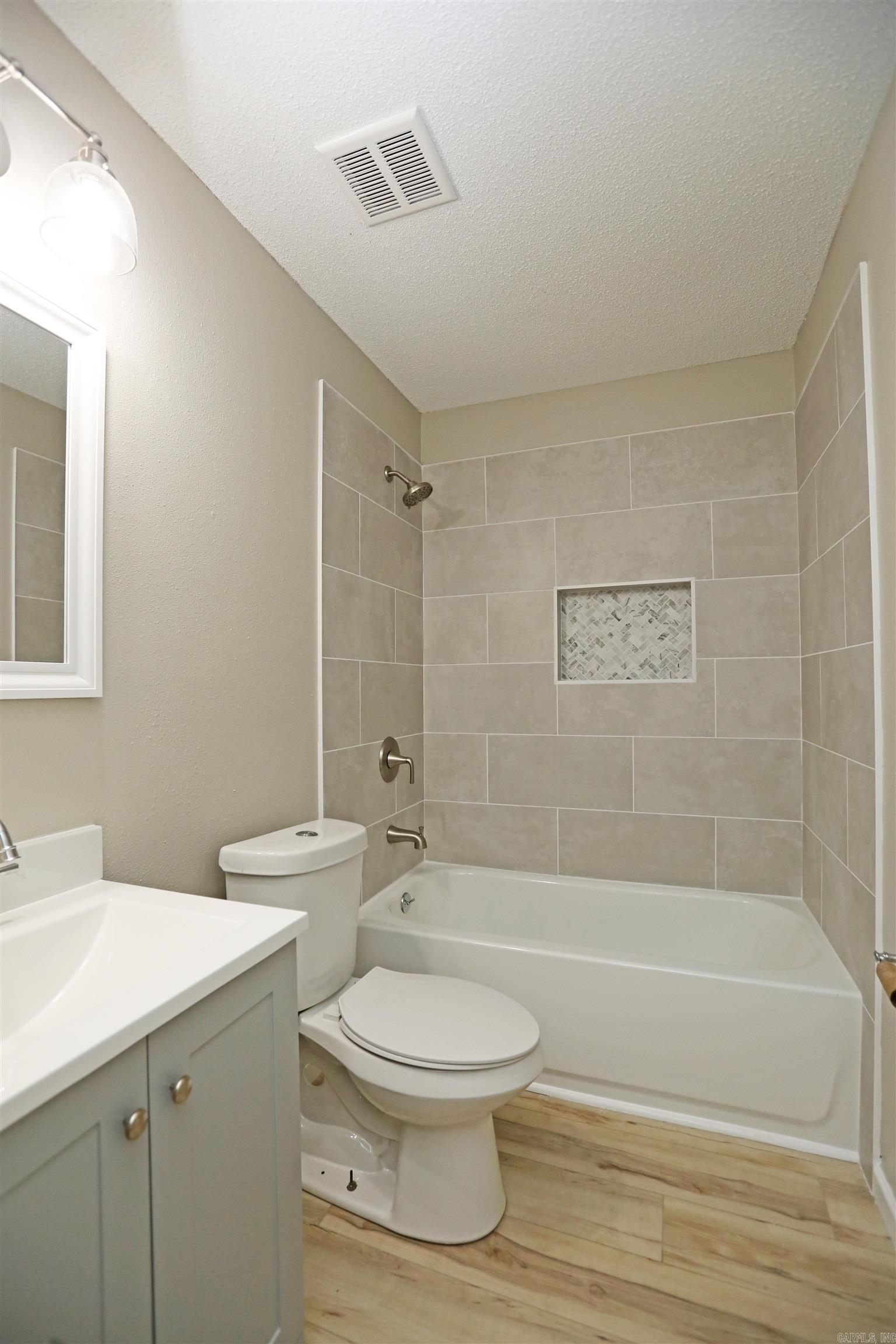 BROADMOOR NORTH - Residential