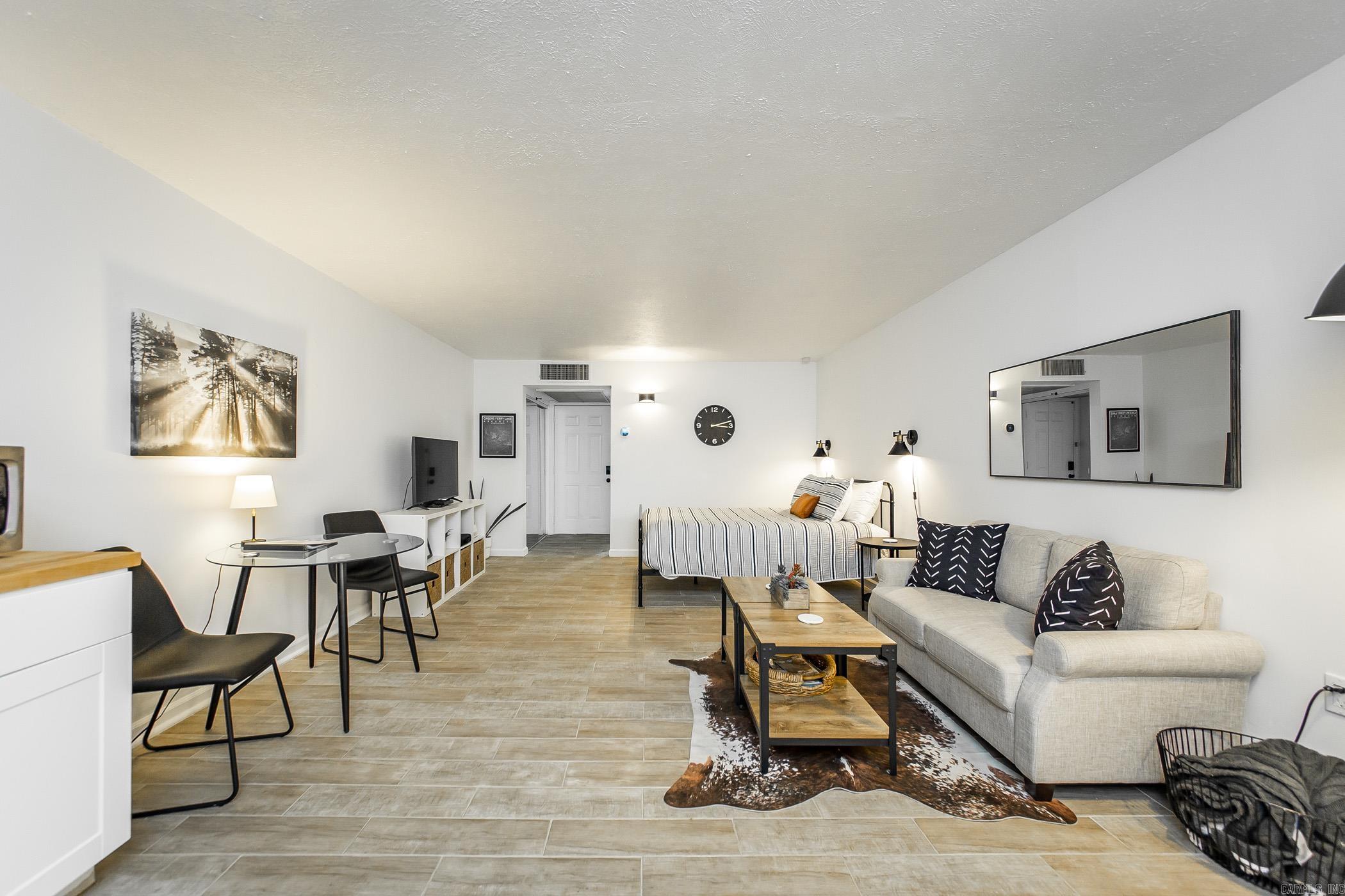 SUMMERHILL PLACE CONDOS - Residential