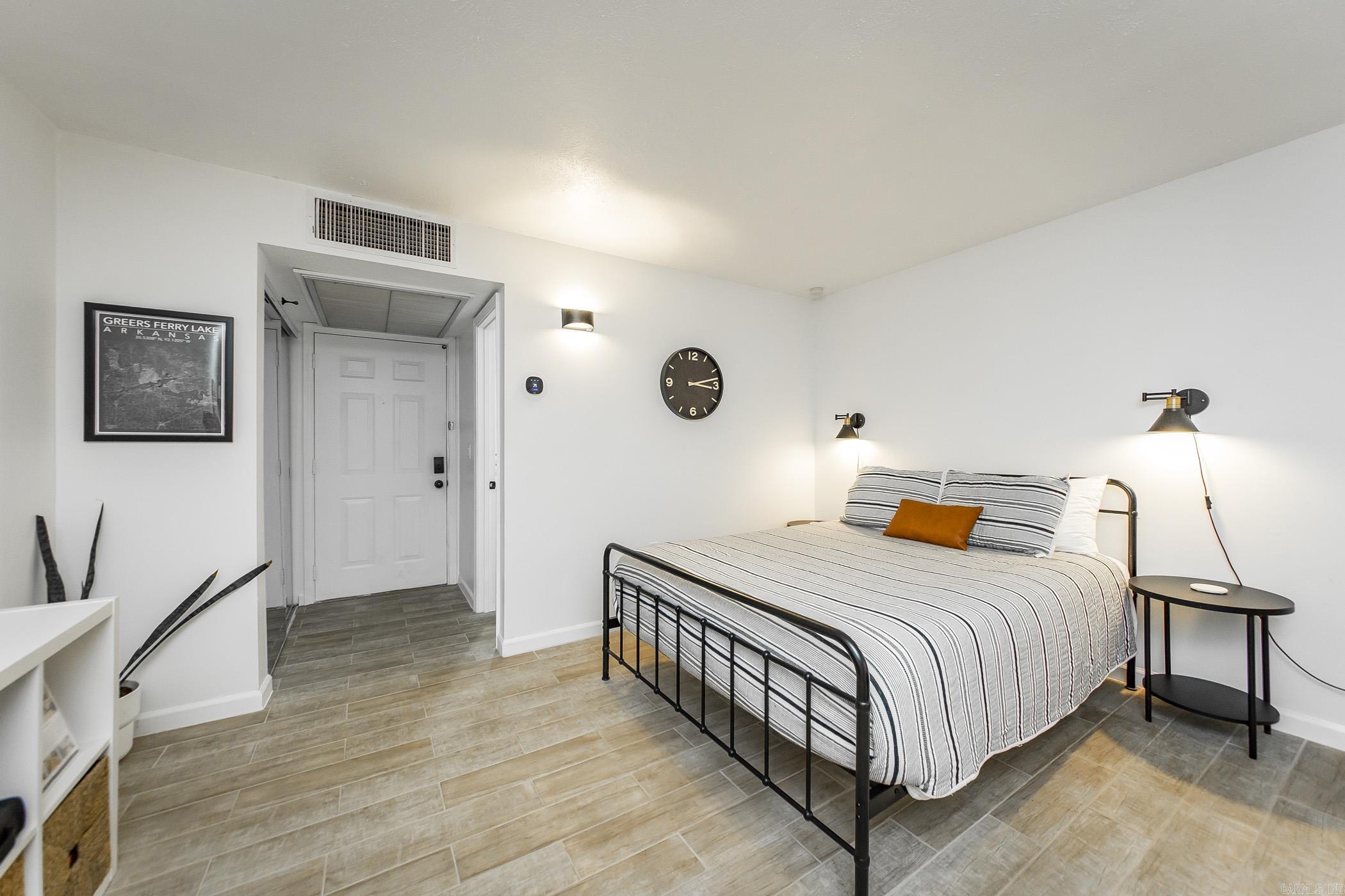 SUMMERHILL PLACE CONDOS - Residential