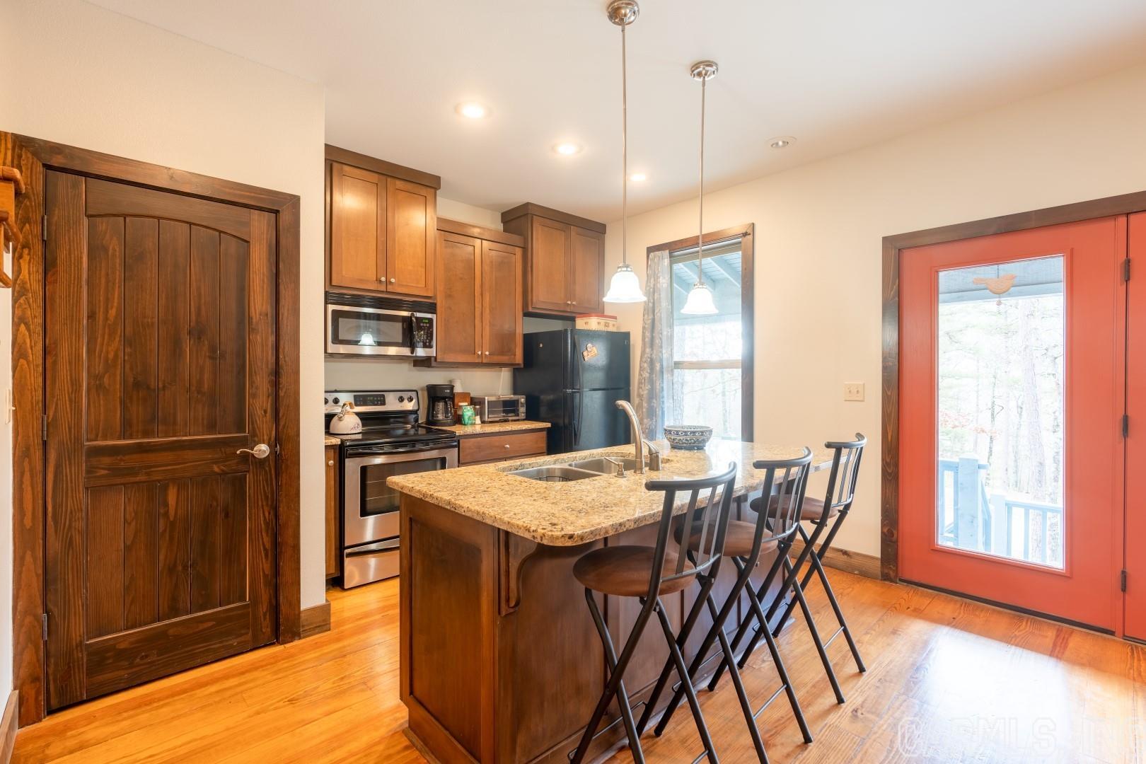 PRIMROSE CREEK - Residential