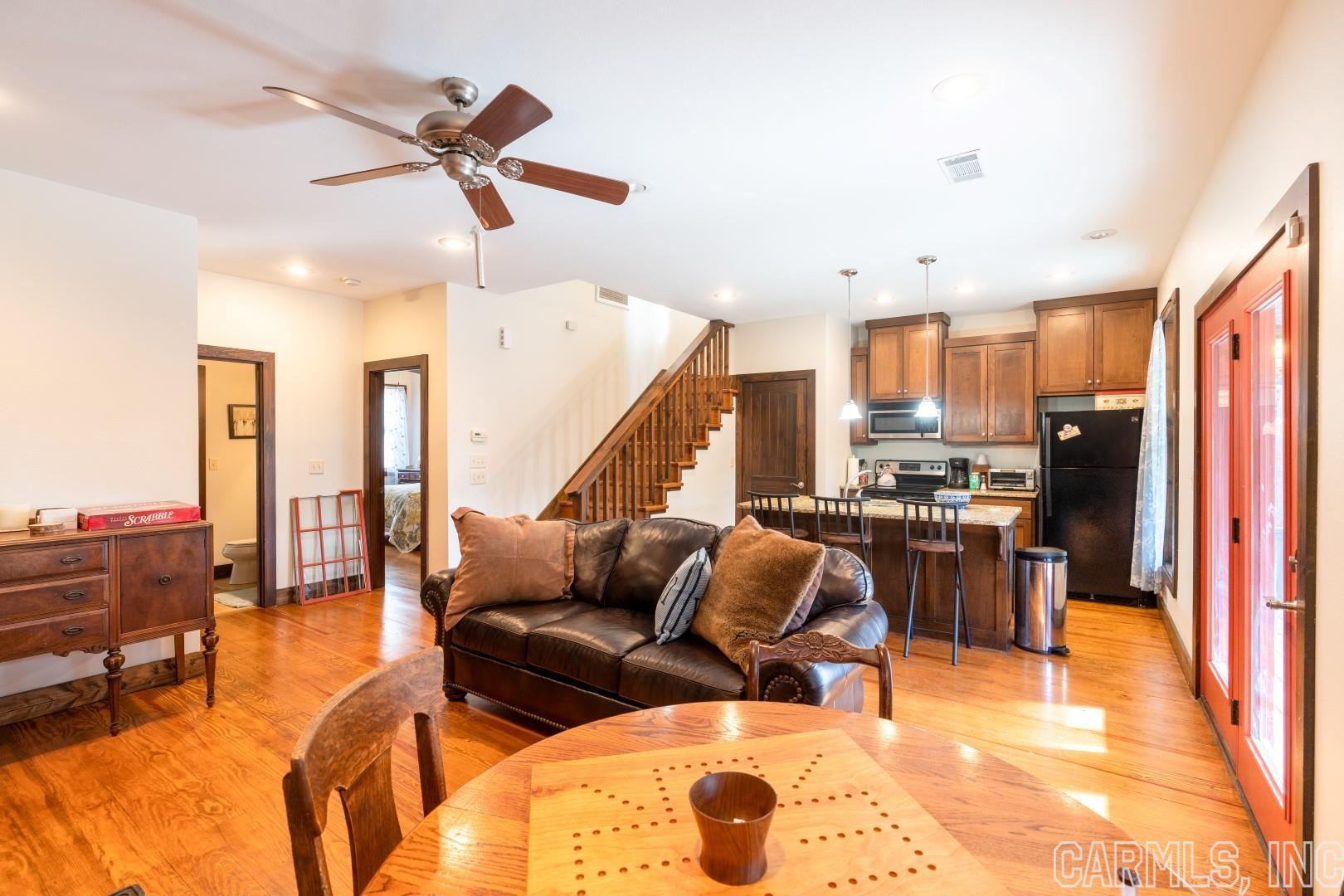 PRIMROSE CREEK - Residential