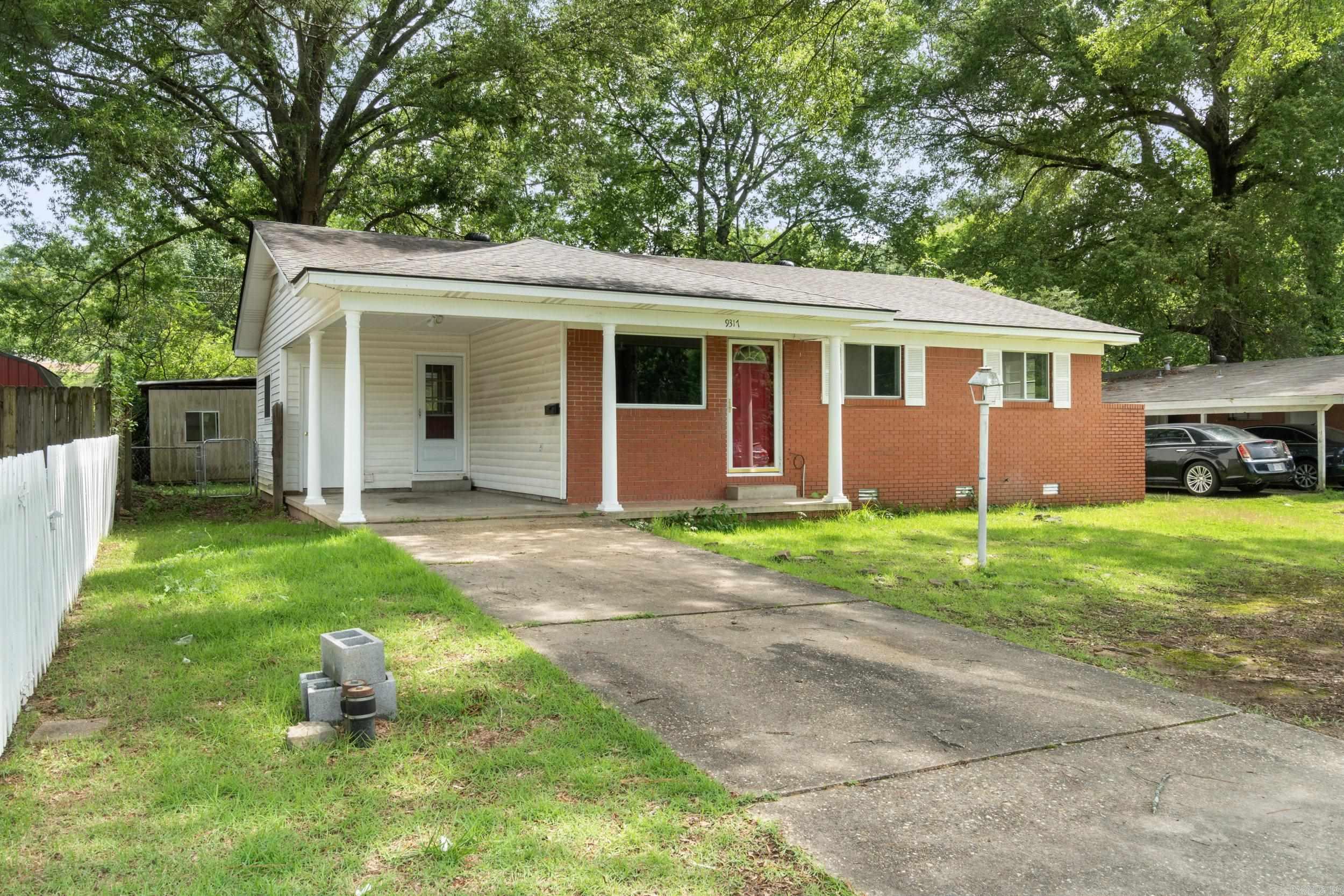 CLOVER HILL PLACE - Residential