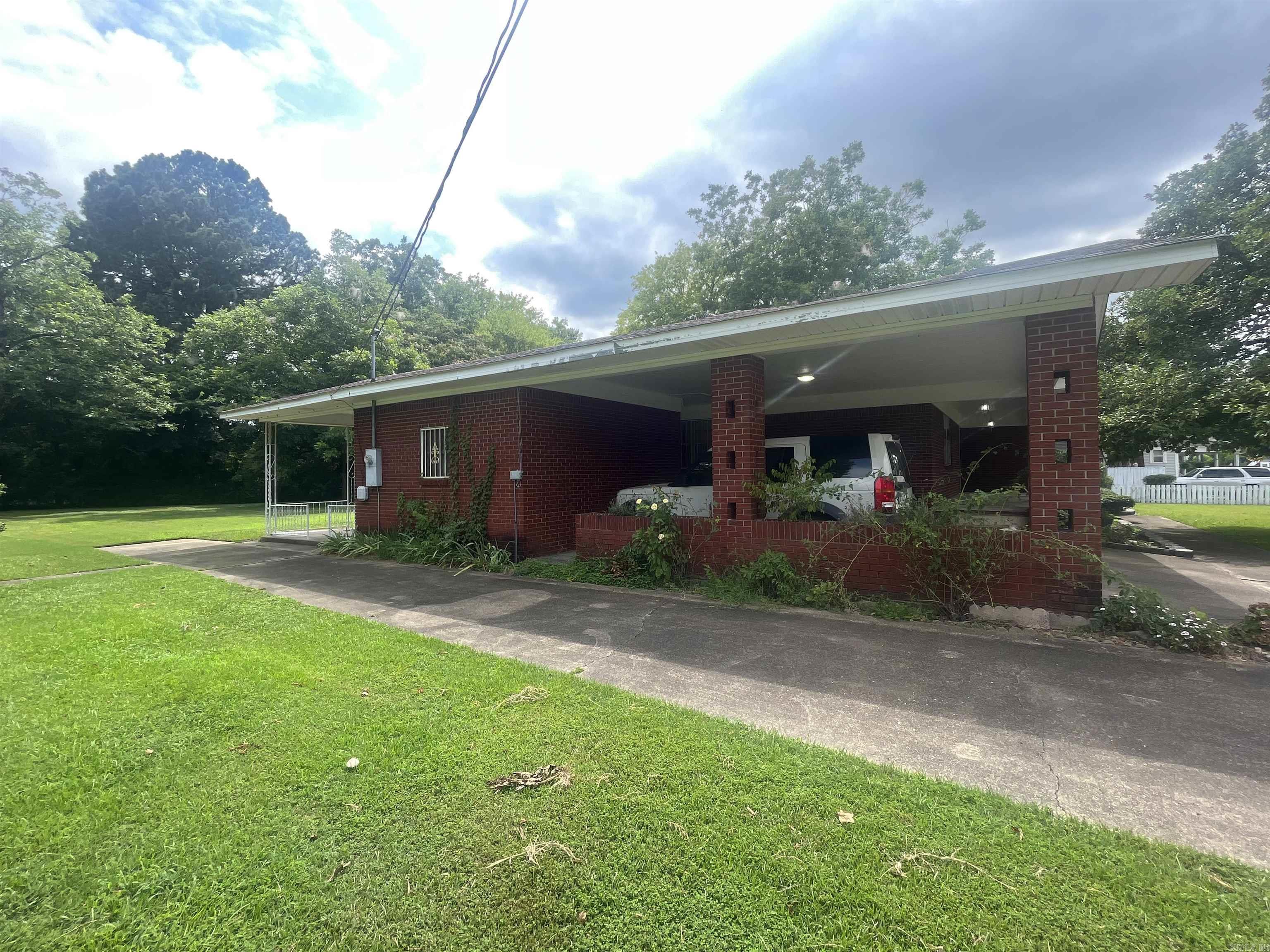 Lund and Hill Origtownmal - Residential