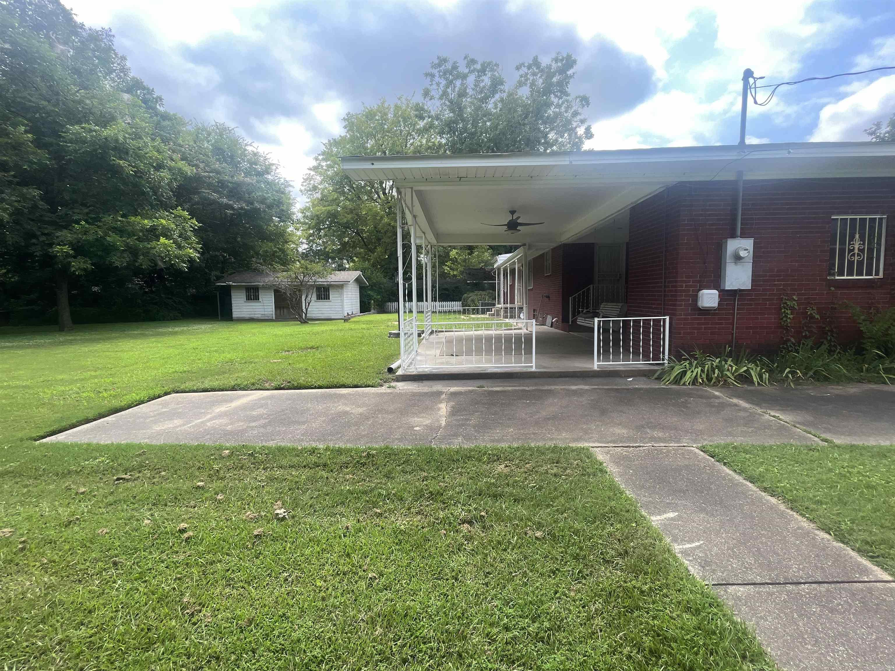 Lund and Hill Origtownmal - Residential