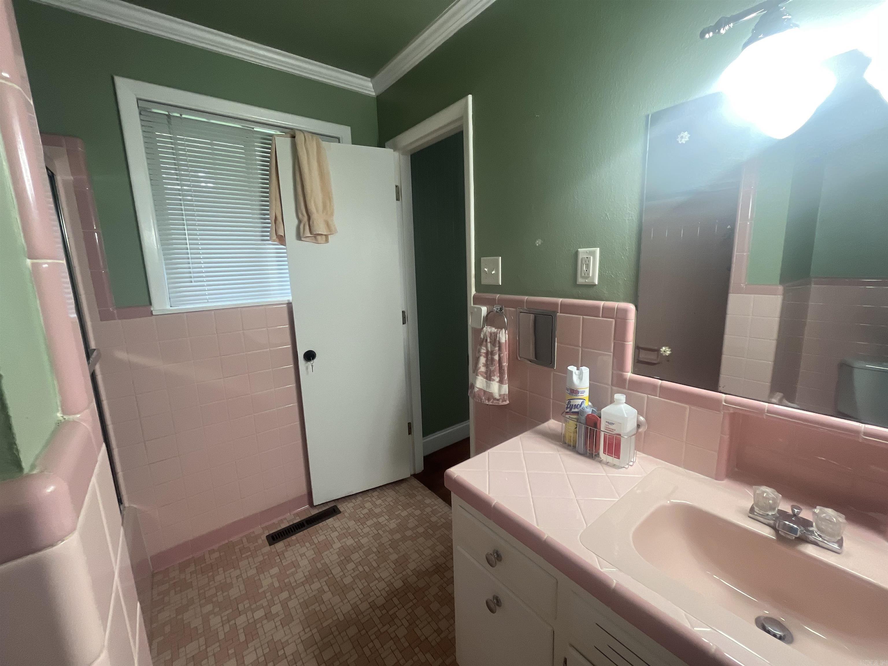 Lund and Hill Origtownmal - Residential