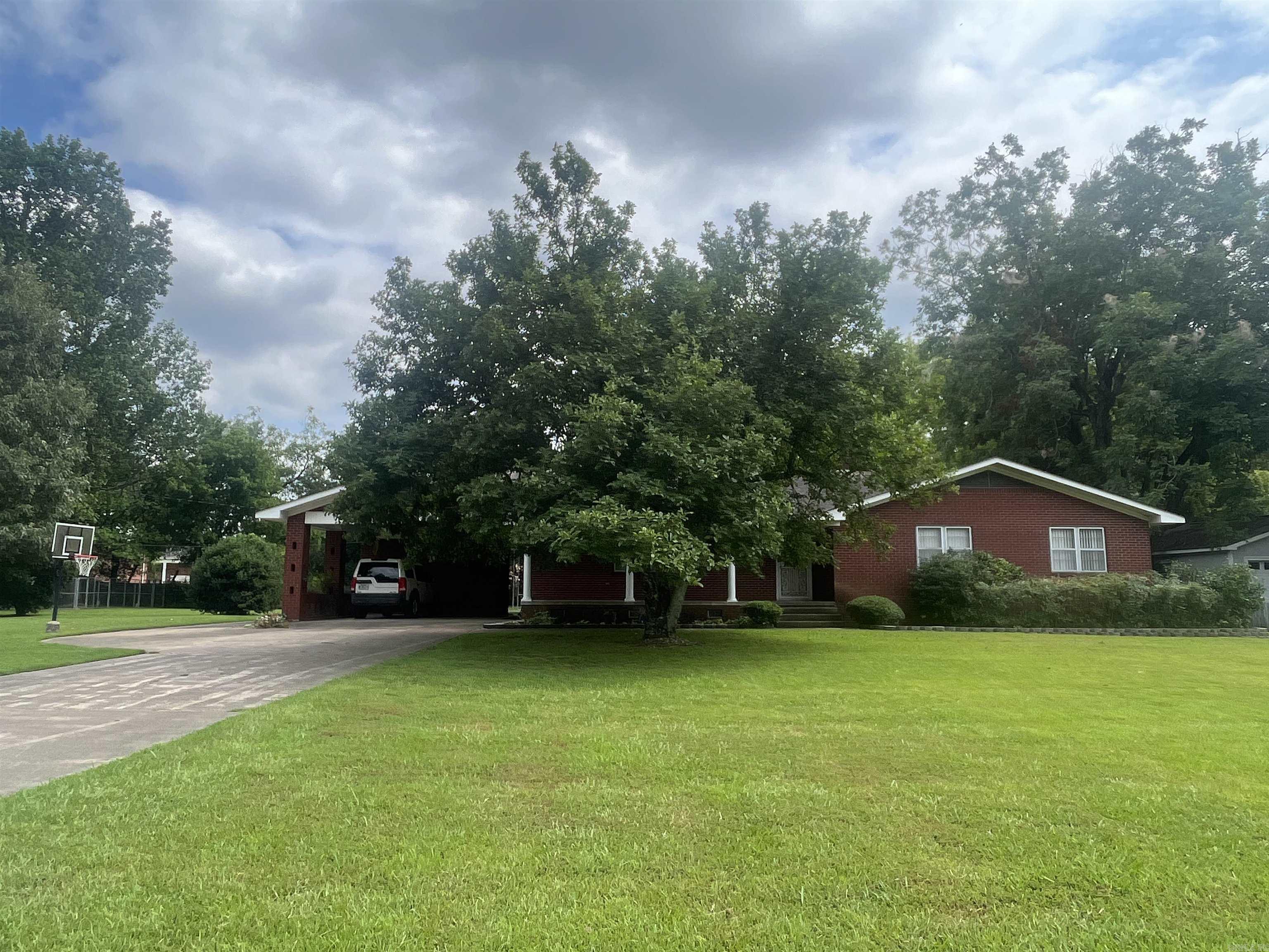 Lund and Hill Origtownmal - Residential