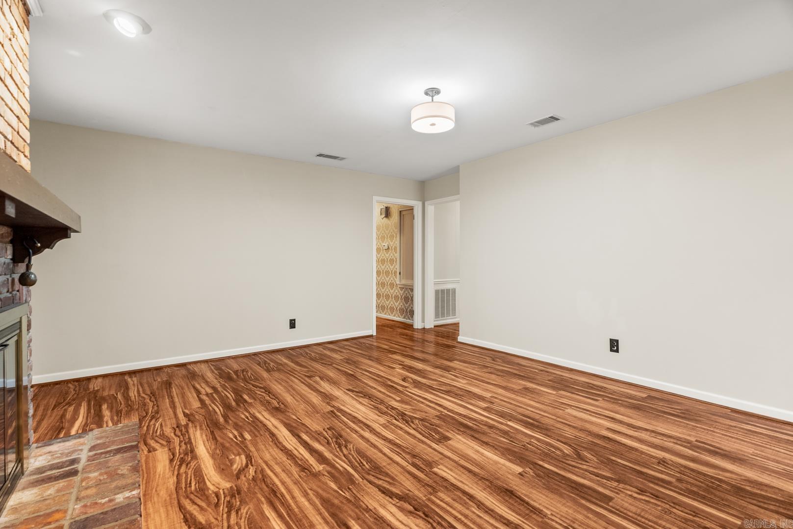 LINDENWOOD - Residential