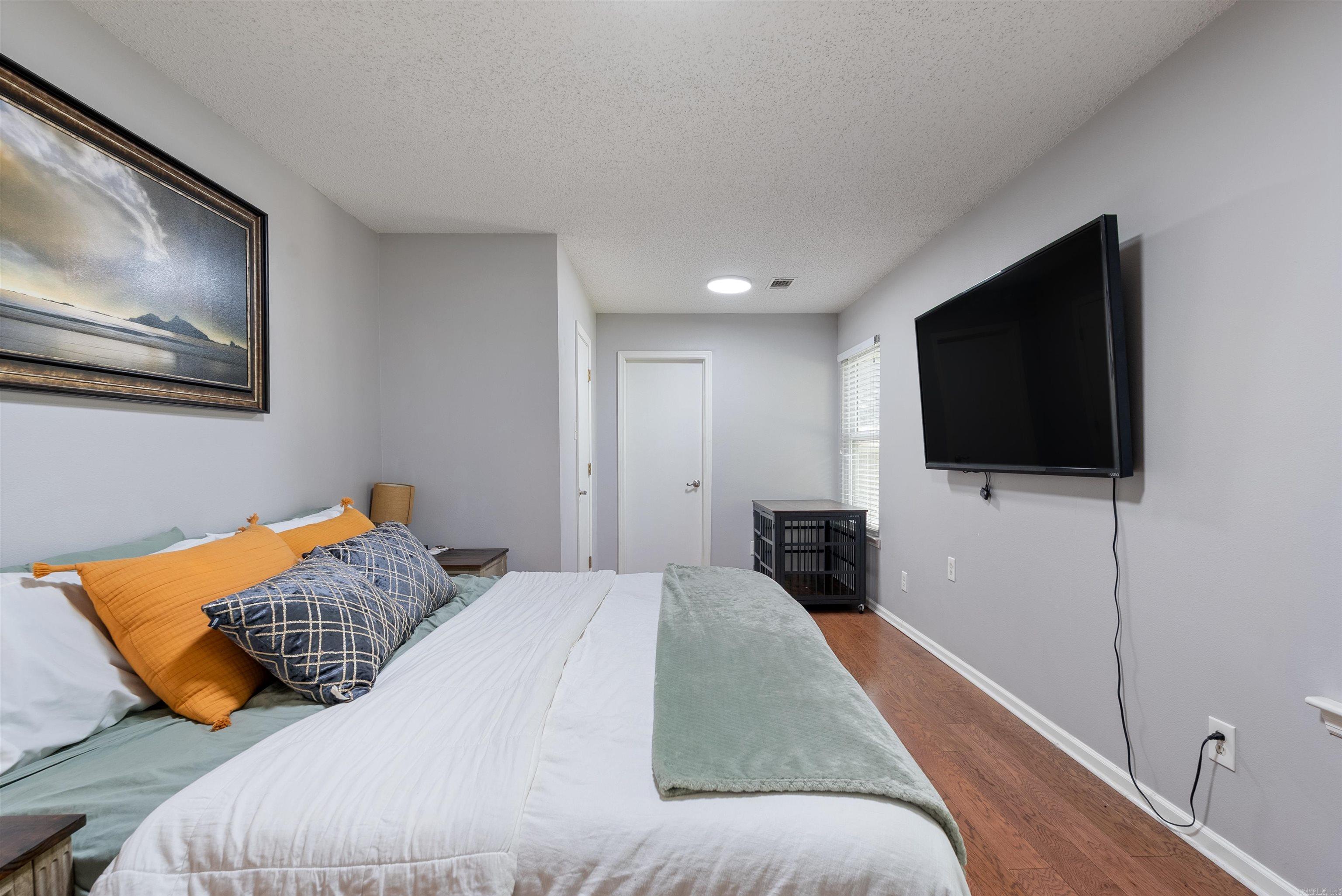 CEDAR RIDGE - Residential