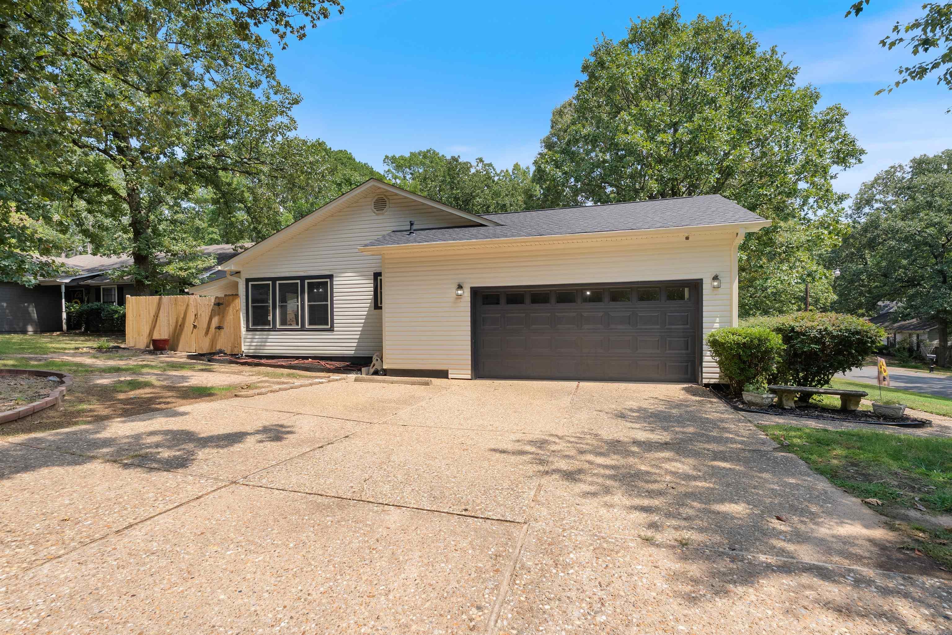 CEDAR RIDGE - Residential