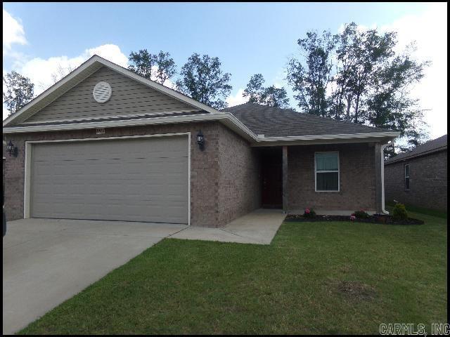 *MAUMELLE* BEAUTIFUL HOME IN WHITE OAK CROSSING!! This Four Bedroom Two Bathroom Home Features Over 1,700 Square Feet! All Appliances Included! Washer/Dryer Combo Provided! Two Car Garage For Parking! AVAILABLE TWO WEEKS AFTER APPROVED APPLICANT PAYS THE SECURITY DEPOSIT!!!