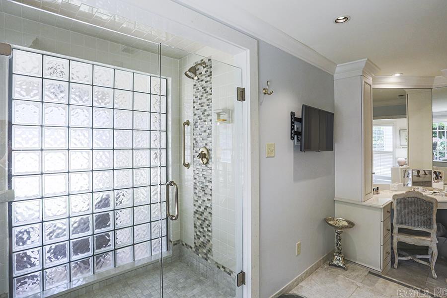 NEWTONS - Residential