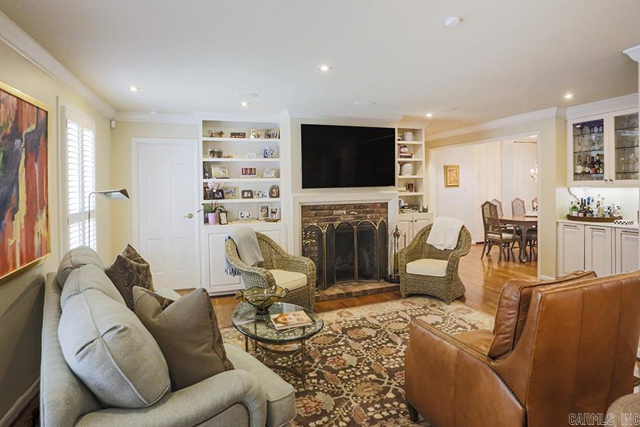 NEWTONS - Residential