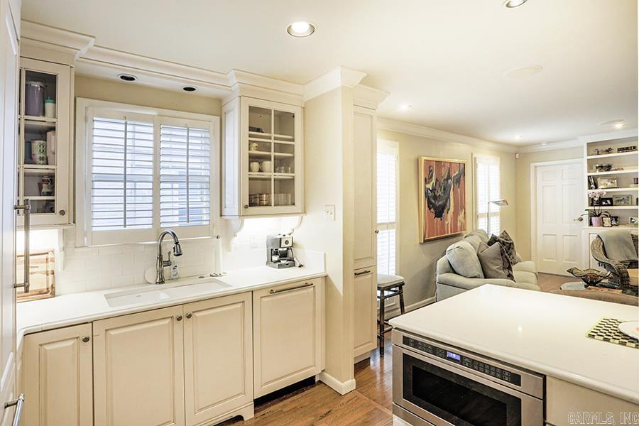 NEWTONS - Residential