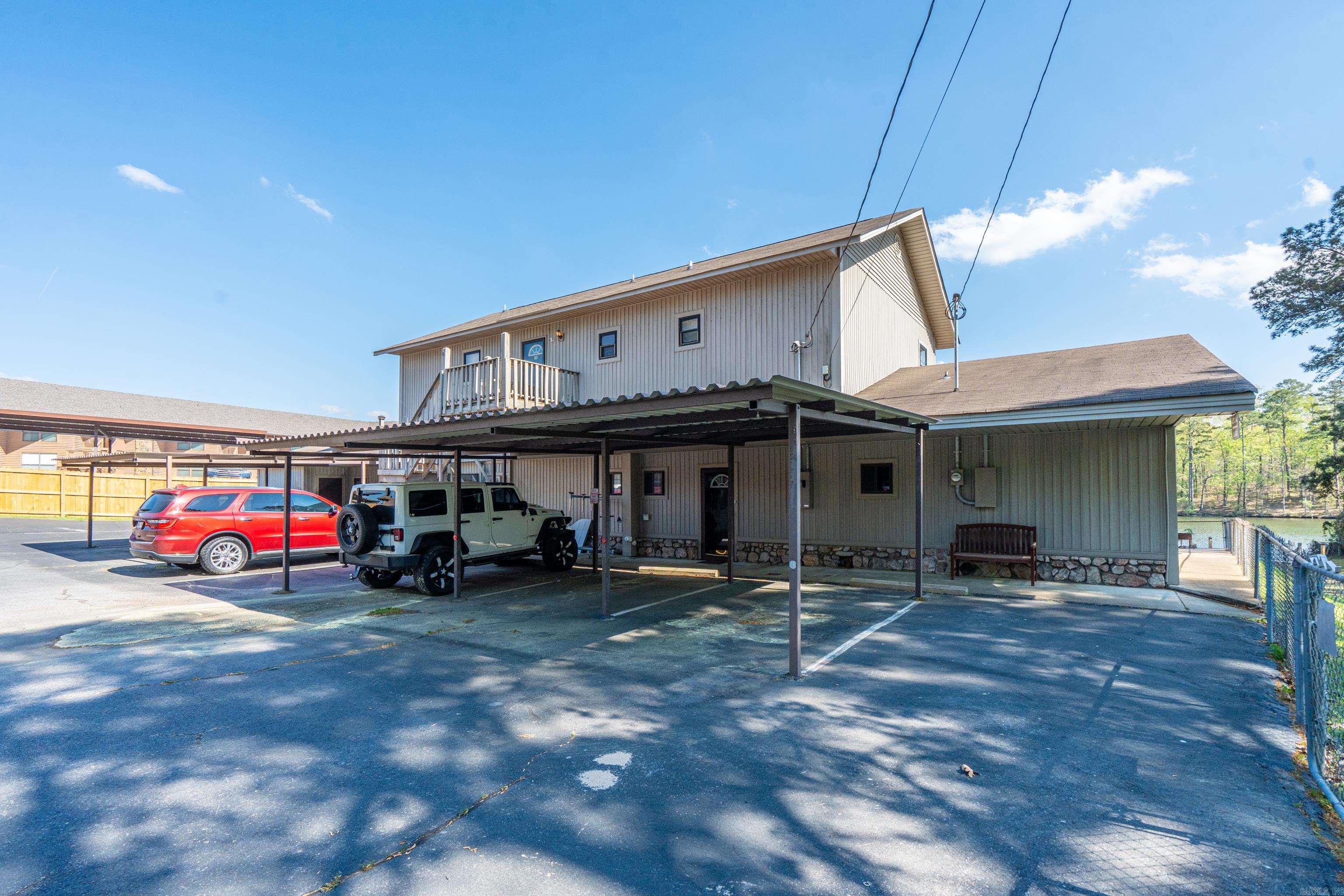 8-3S-19W Unplatted Hot S - Residential Income