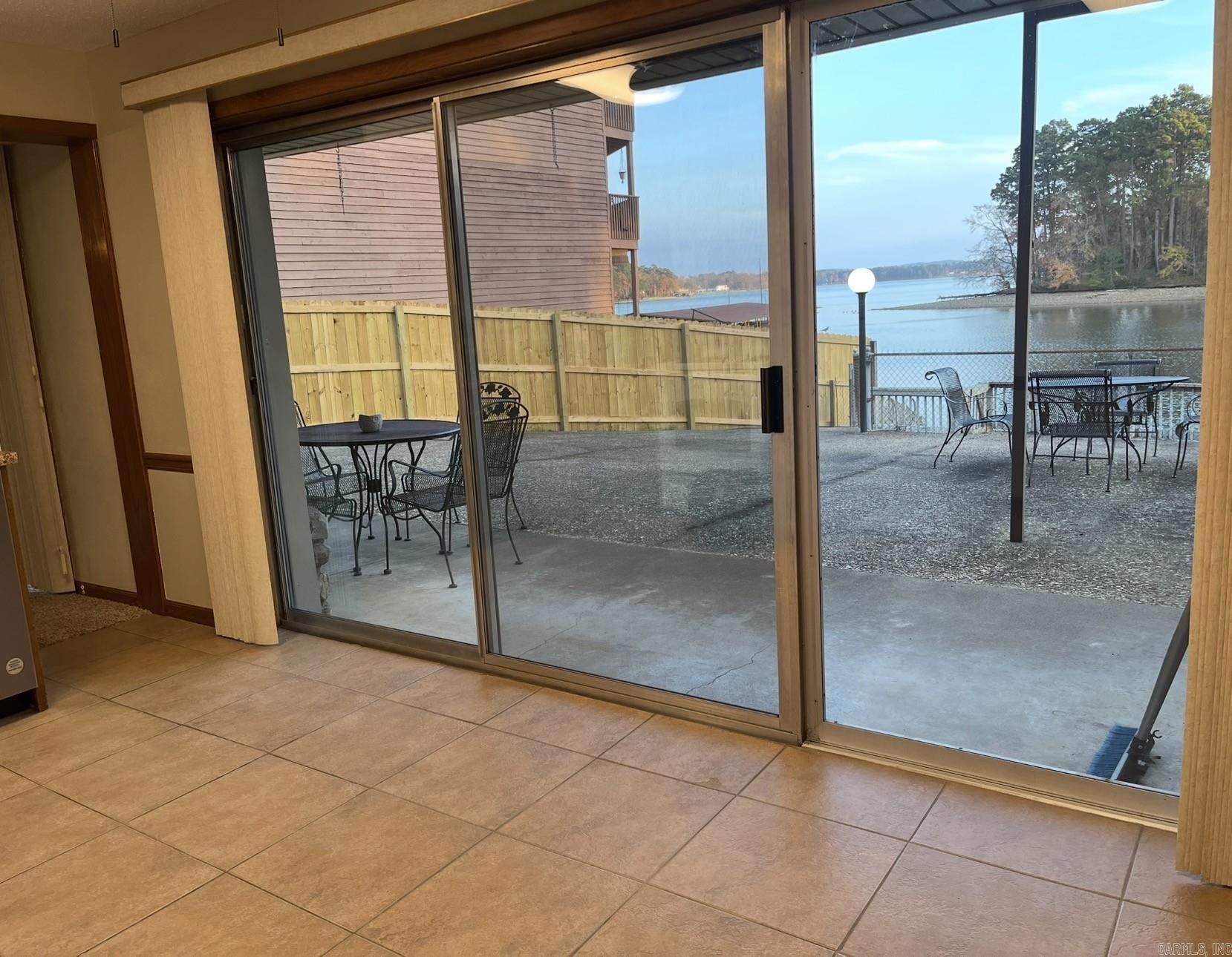 8-3S-19W Unplatted Hot S - Residential Income