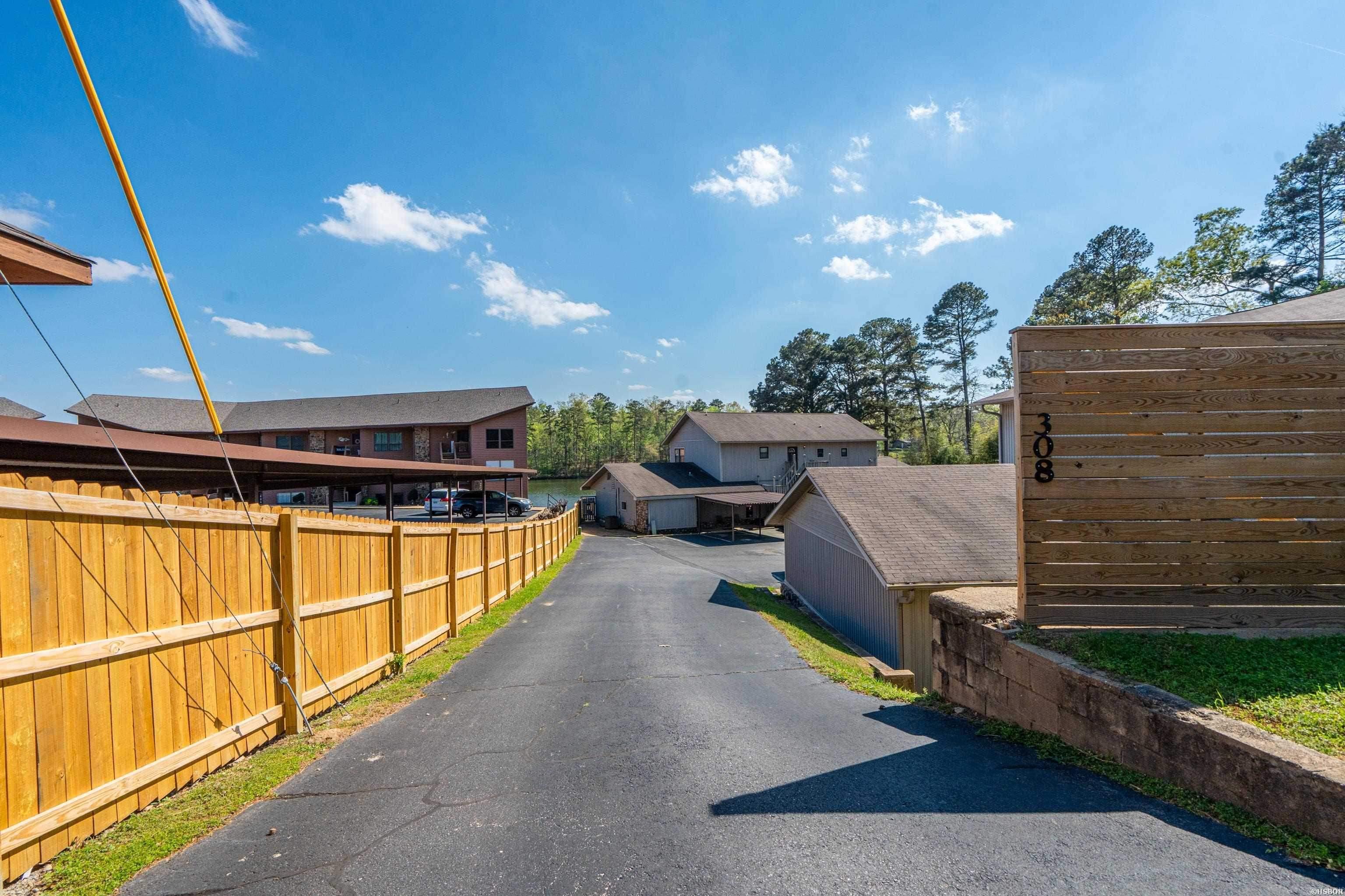 8-3S-19W Unplatted Hot S - Residential Income