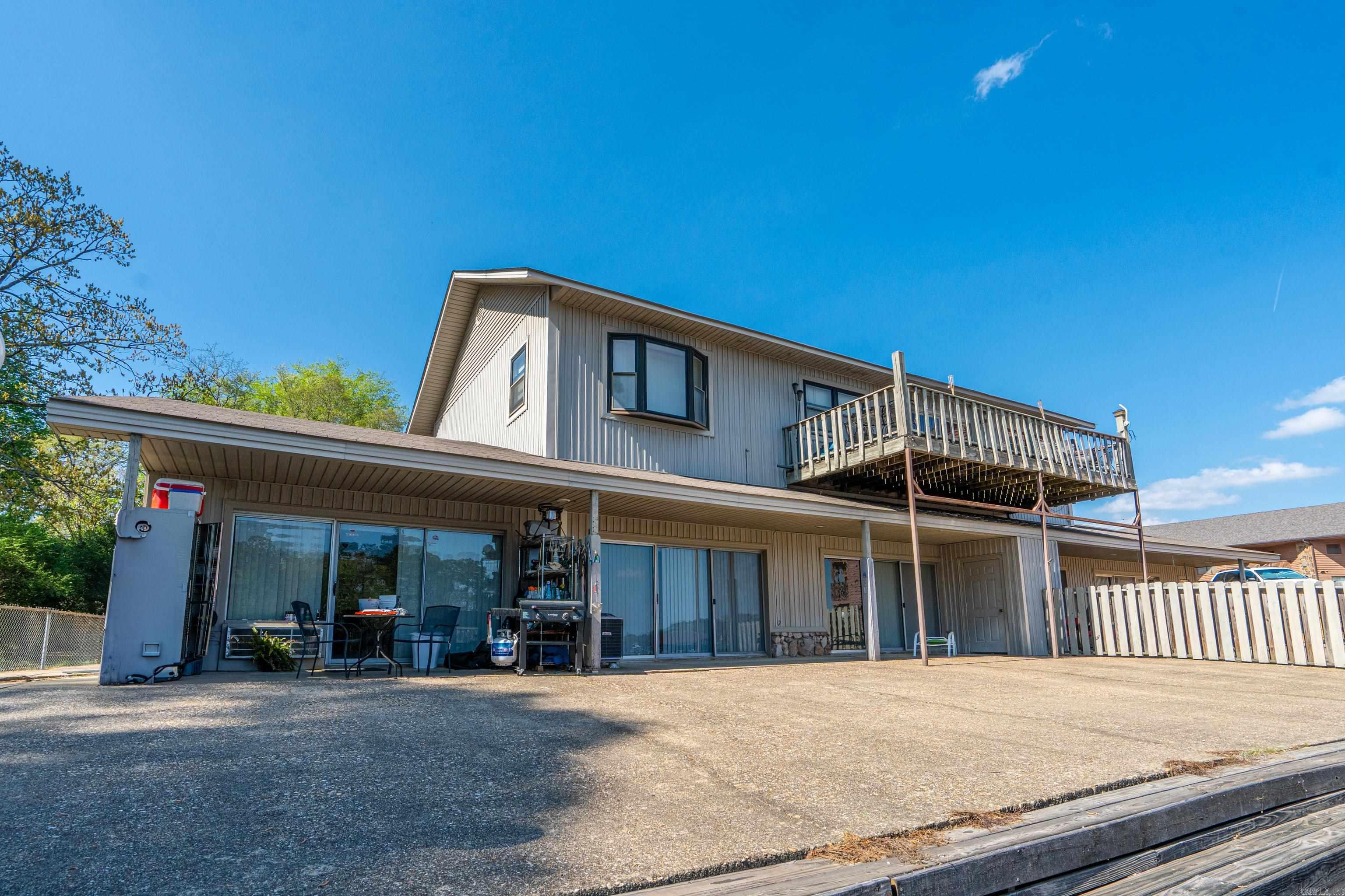 8-3S-19W Unplatted Hot S - Residential Income