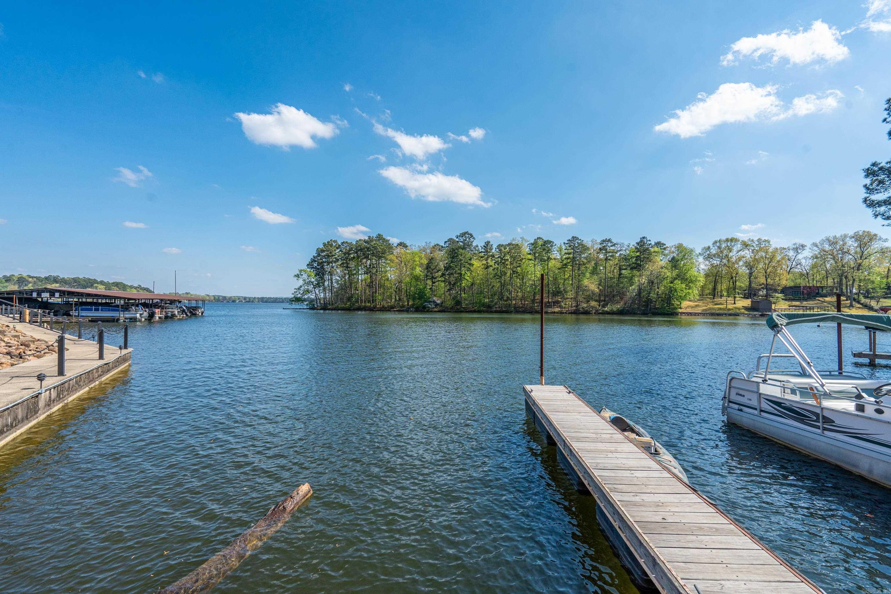 8-3S-19W Unplatted Hot S - Residential Income