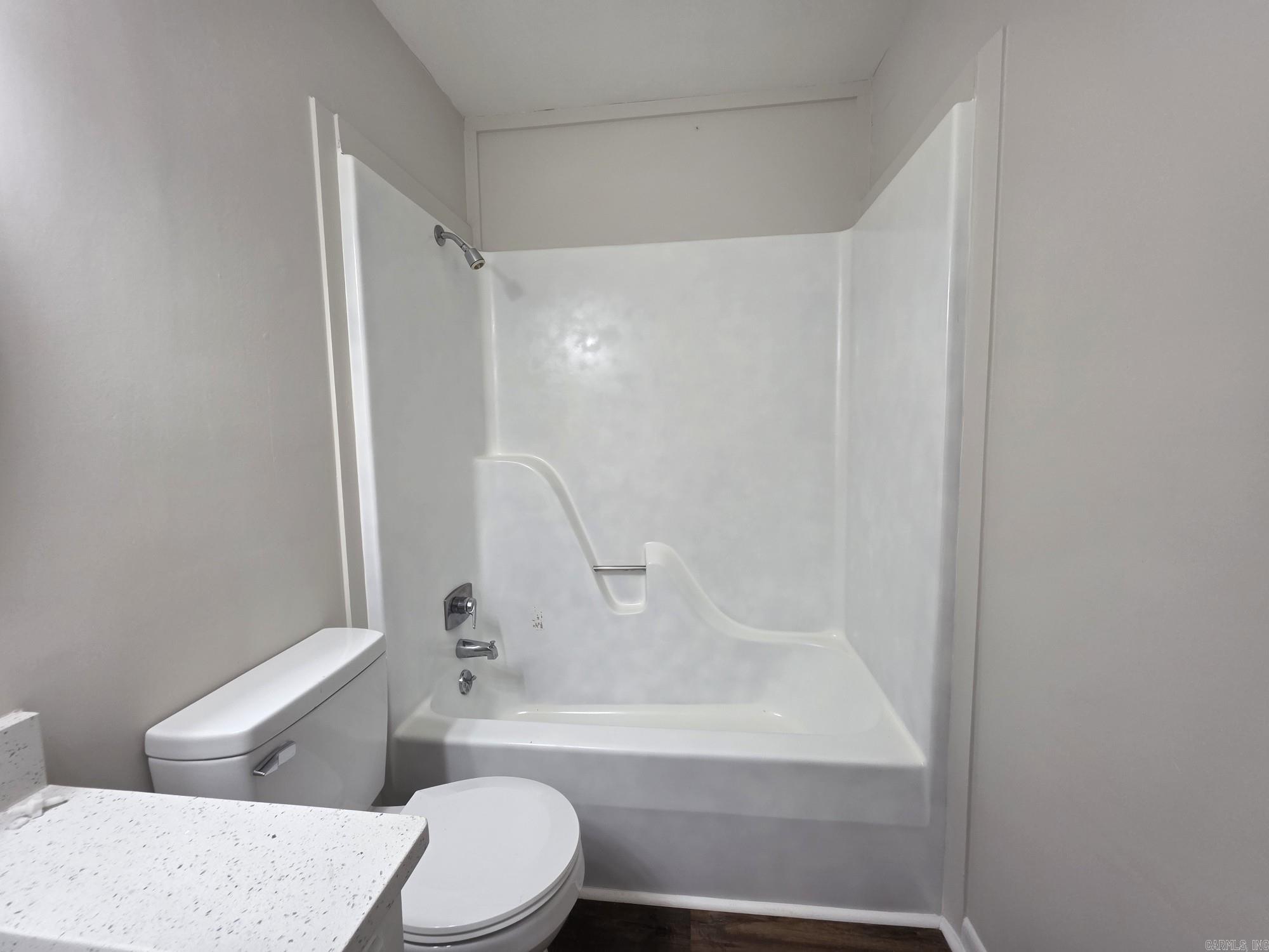 JULIE ADDN - NORTH LITTLE ROCK - Residential Lease