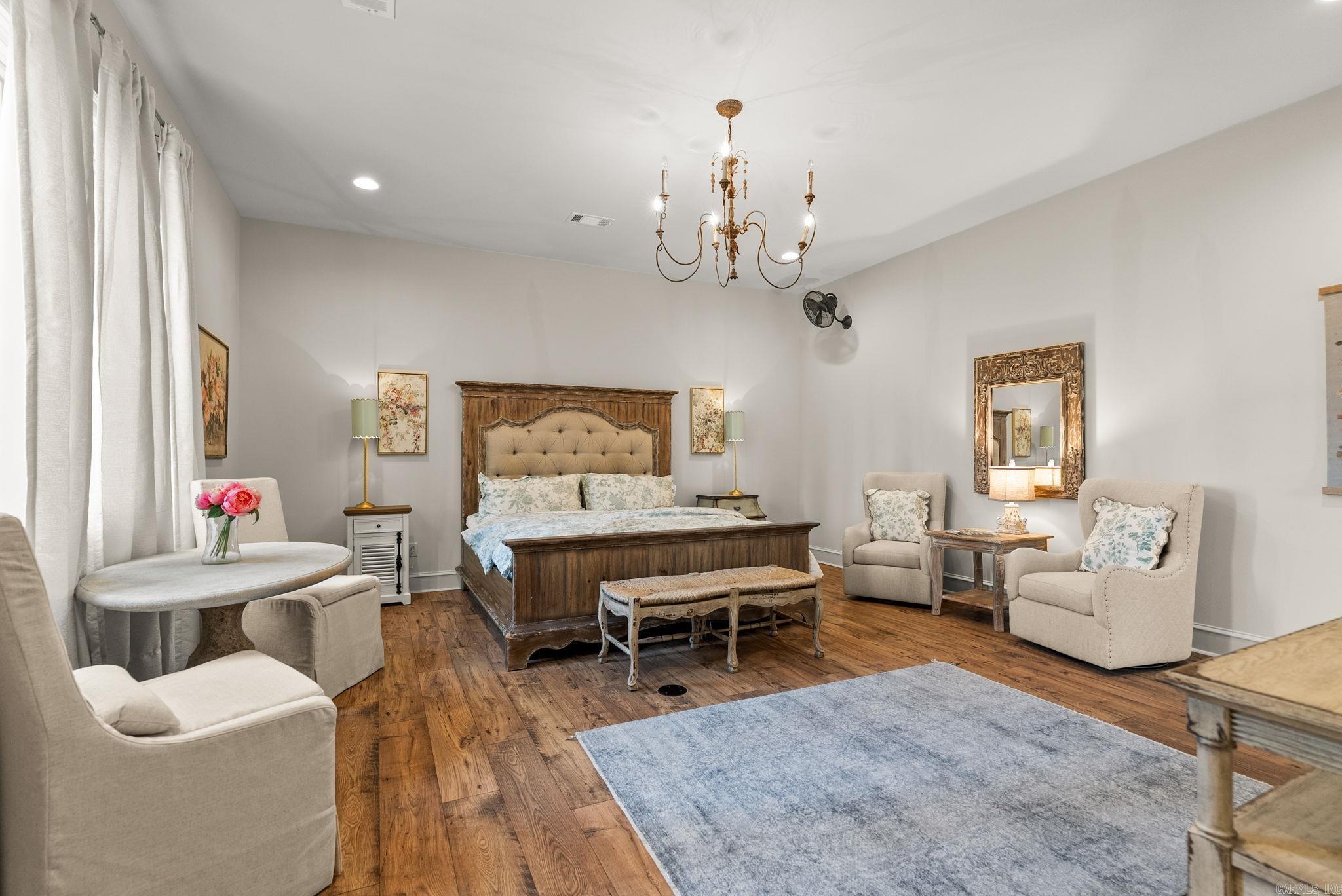 CHENAL DOWNS - Residential