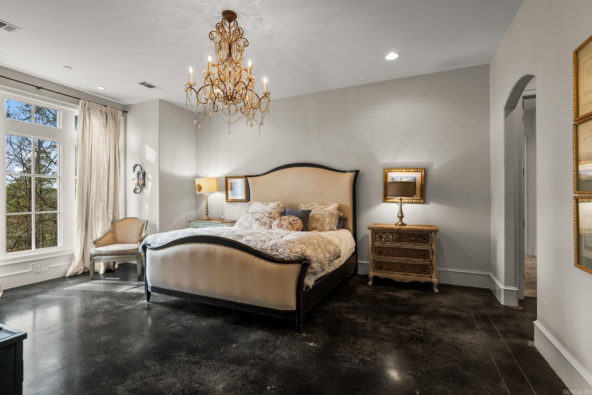 CHENAL DOWNS - Residential