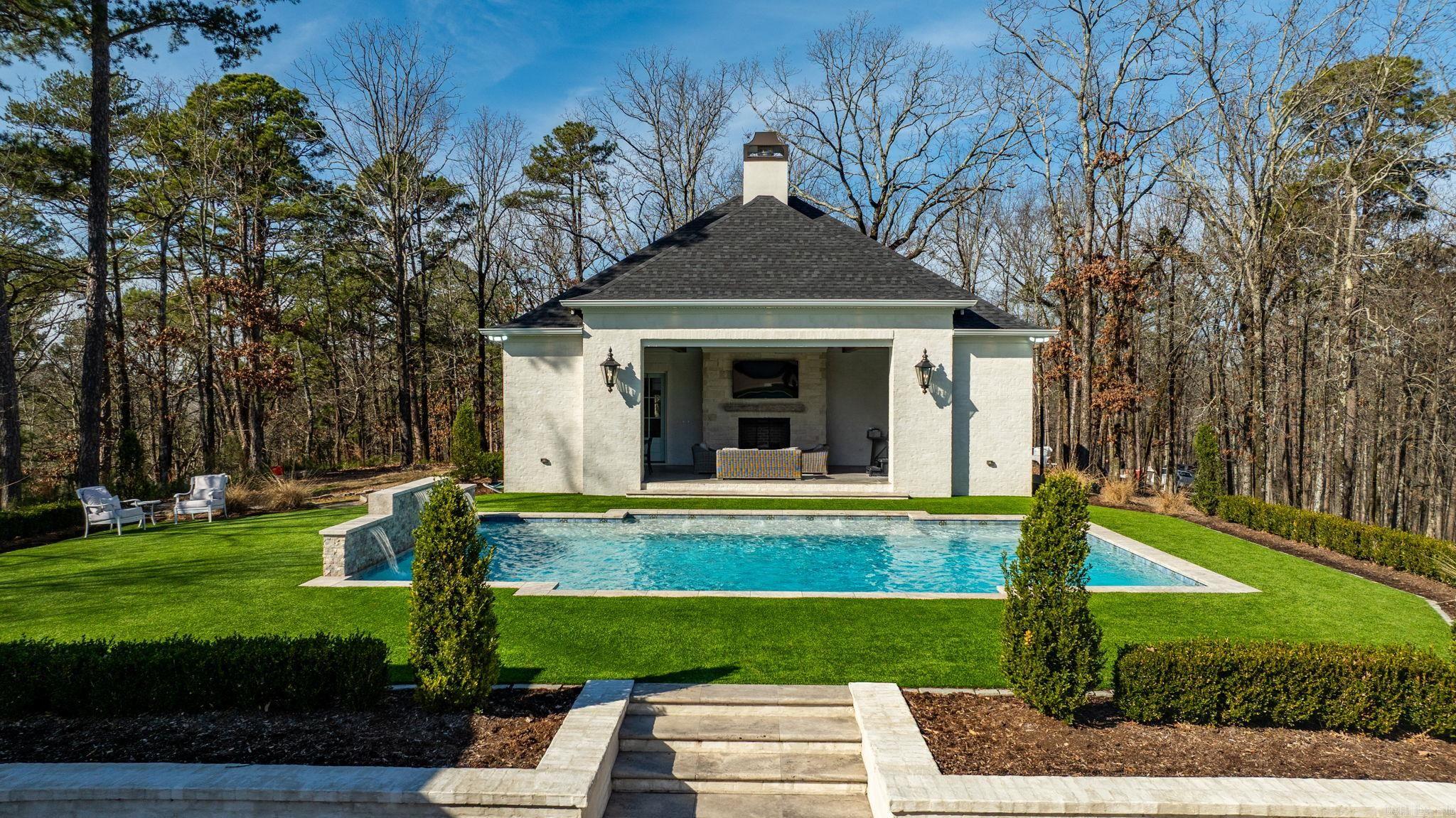 CHENAL DOWNS - Residential