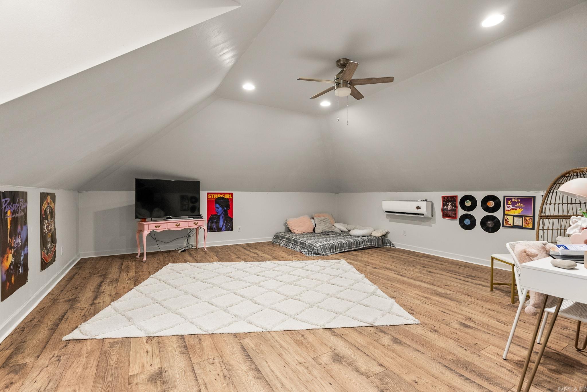 CHENAL DOWNS - Residential