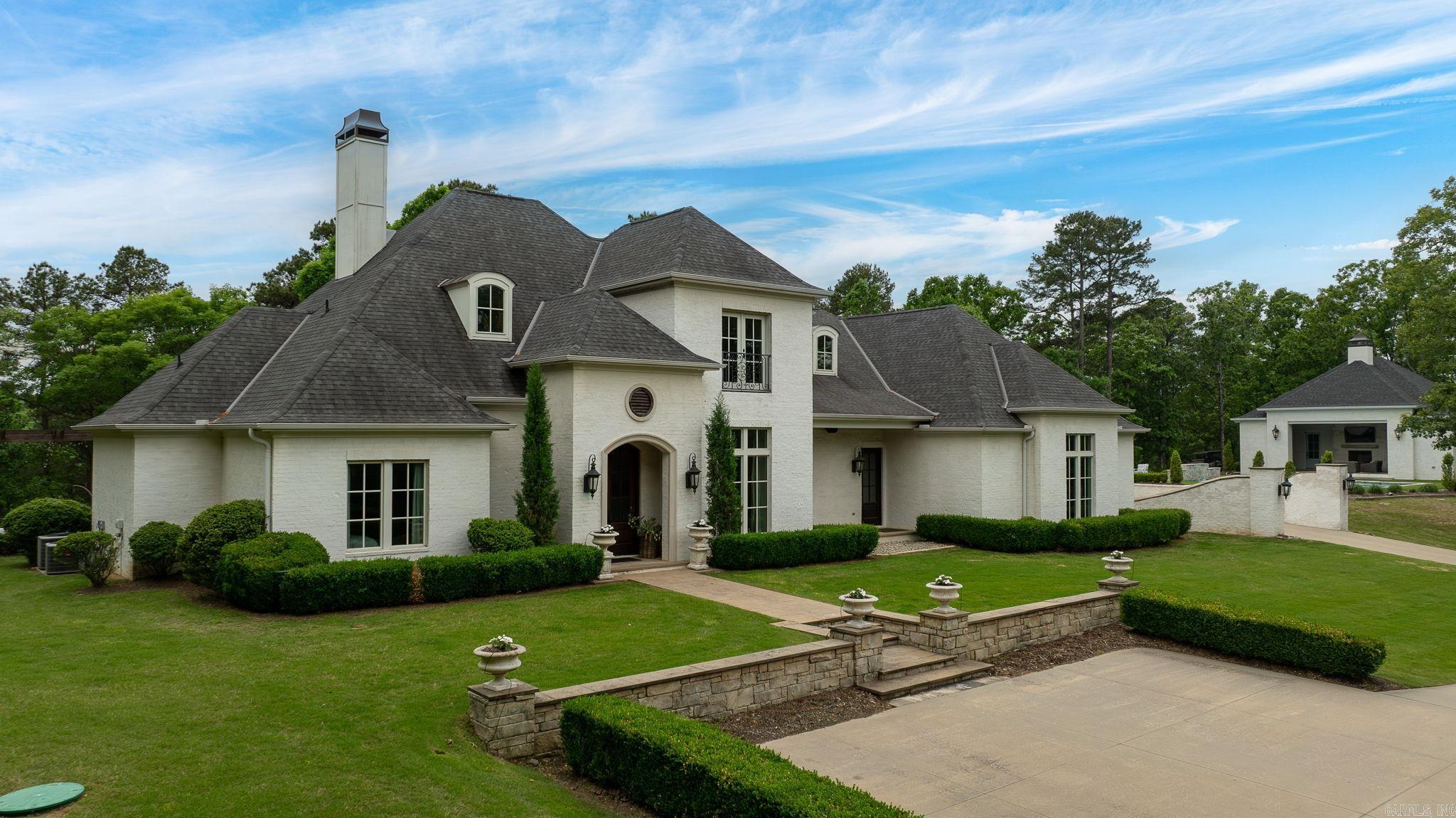 CHENAL DOWNS - Residential