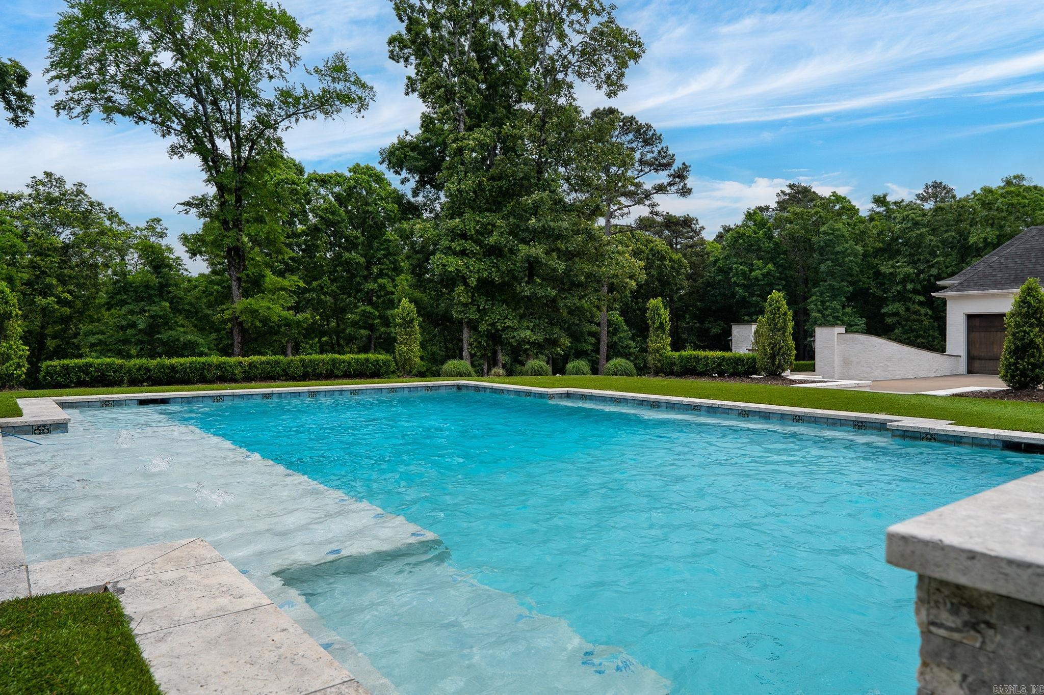 CHENAL DOWNS - Residential