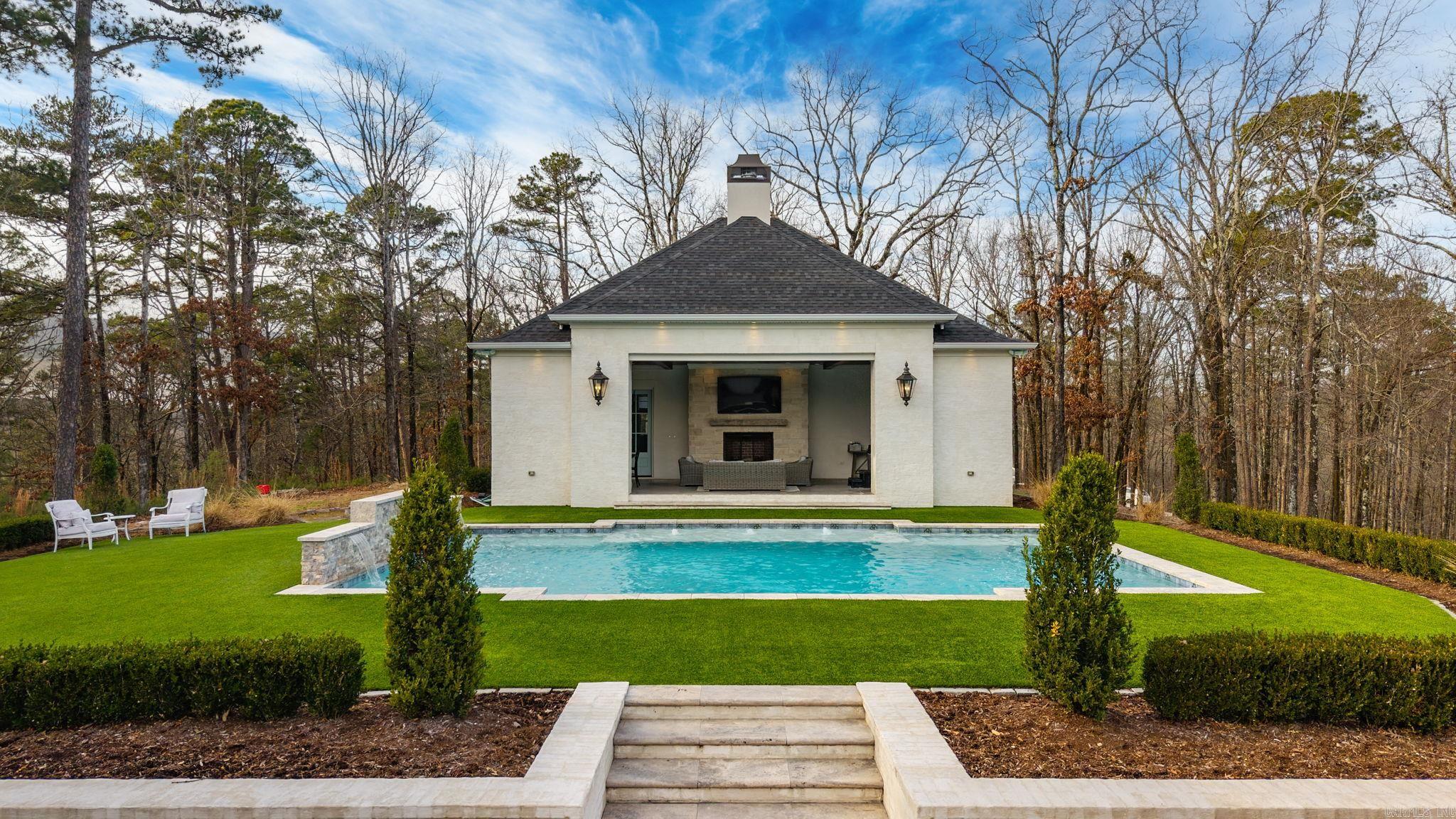 CHENAL DOWNS - Residential