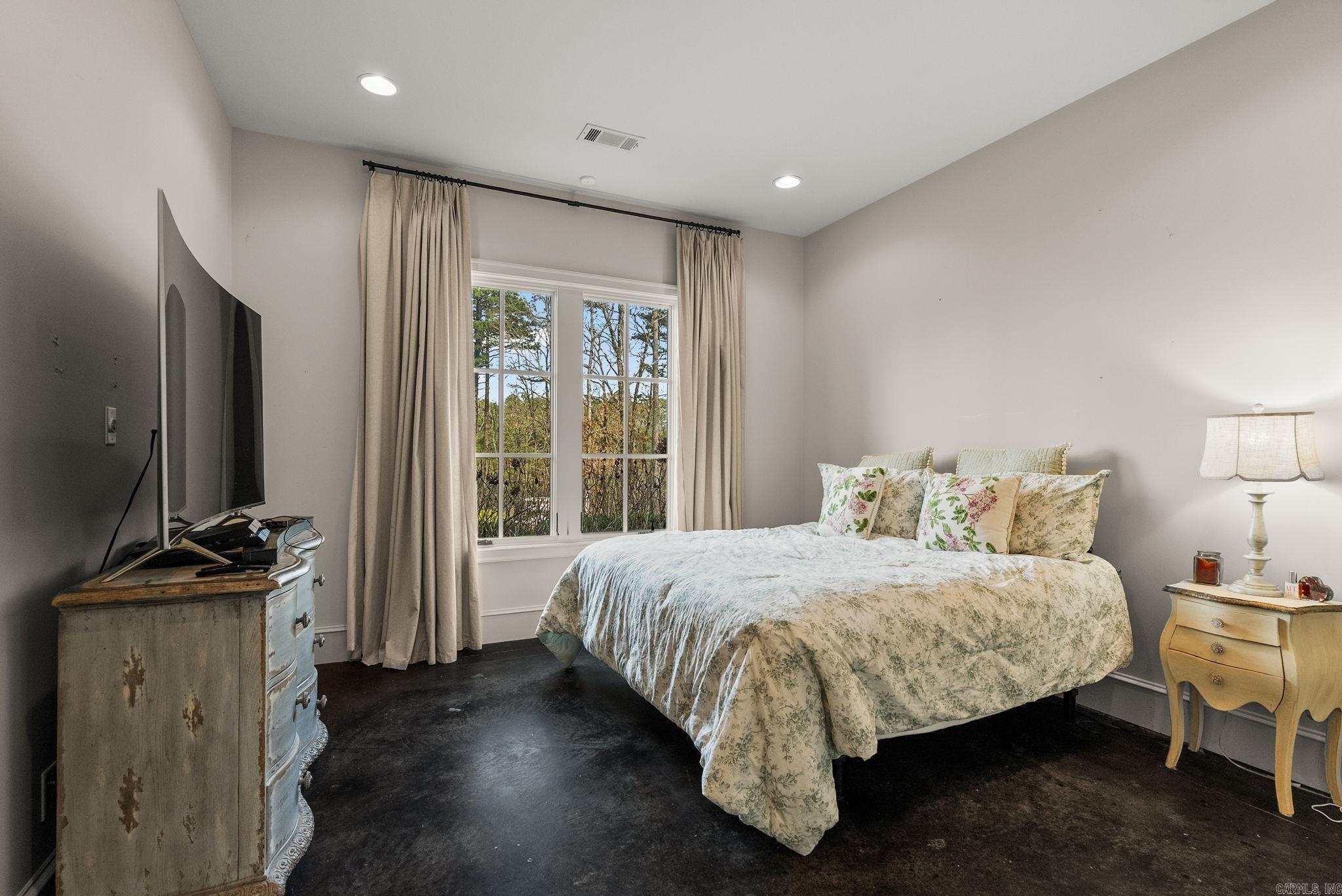 CHENAL DOWNS - Residential