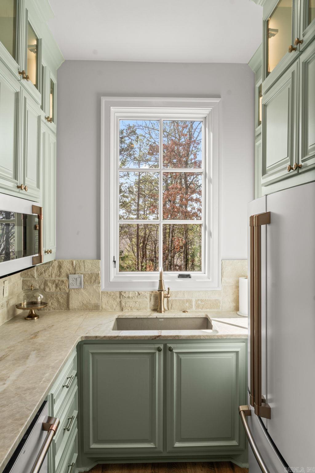 CHENAL DOWNS - Residential