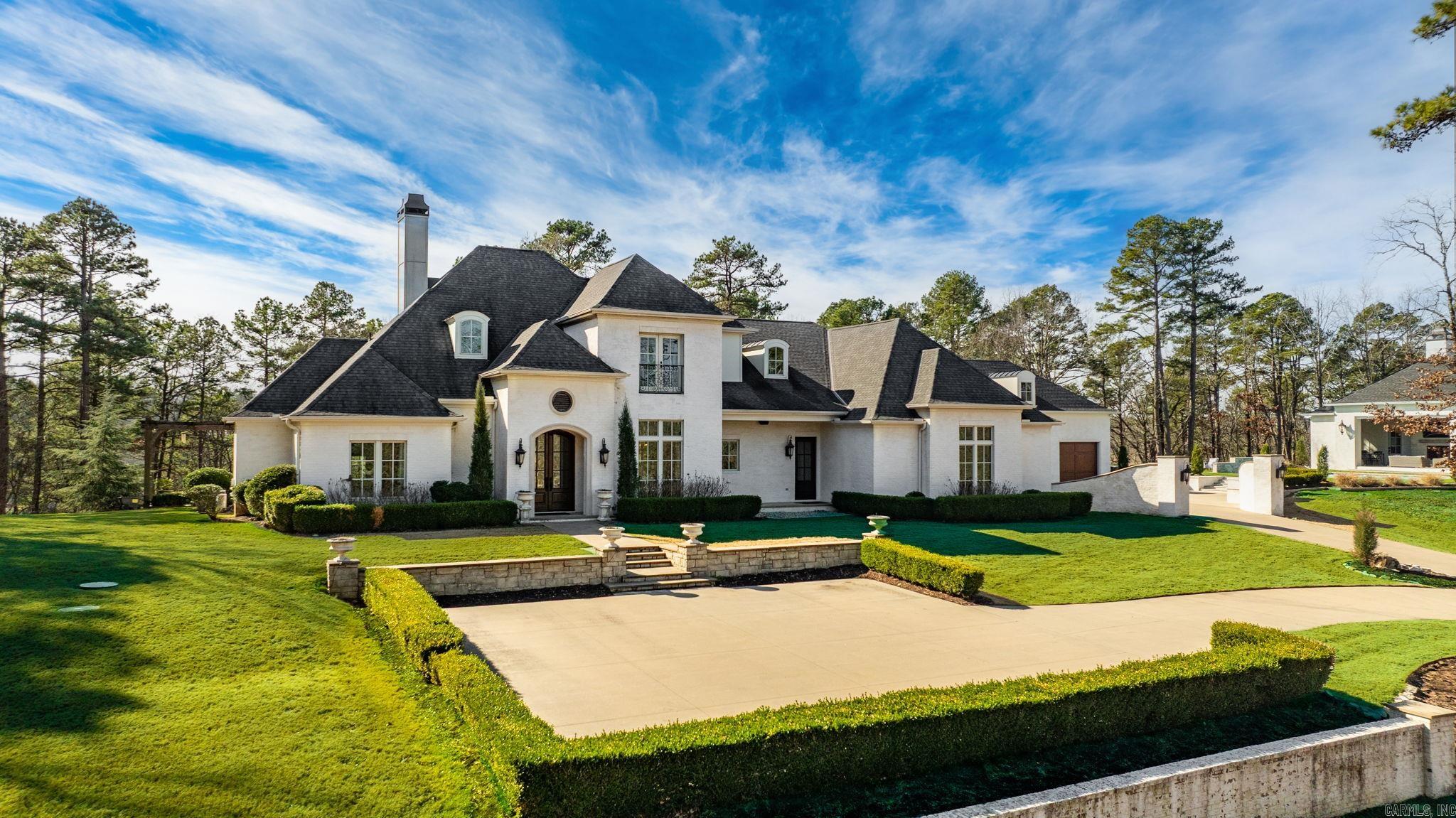 CHENAL DOWNS - Residential