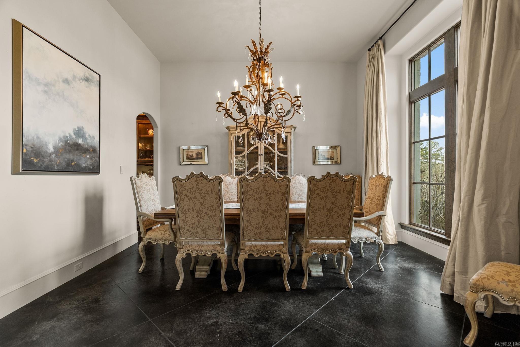 CHENAL DOWNS - Residential