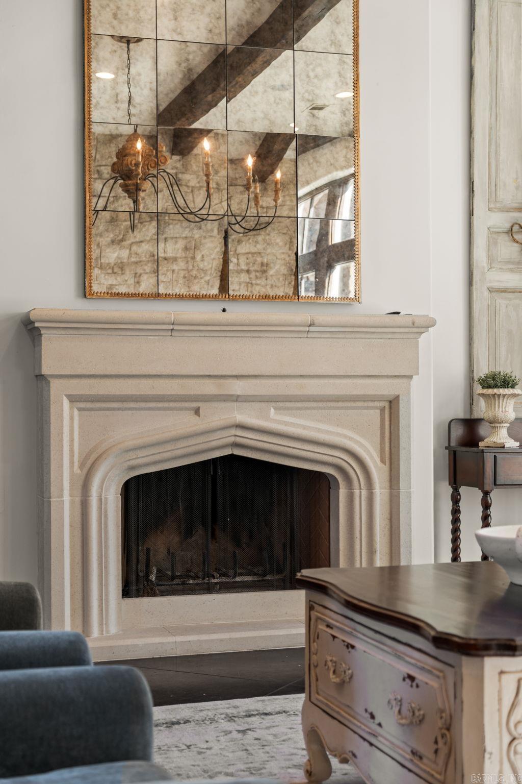 CHENAL DOWNS - Residential