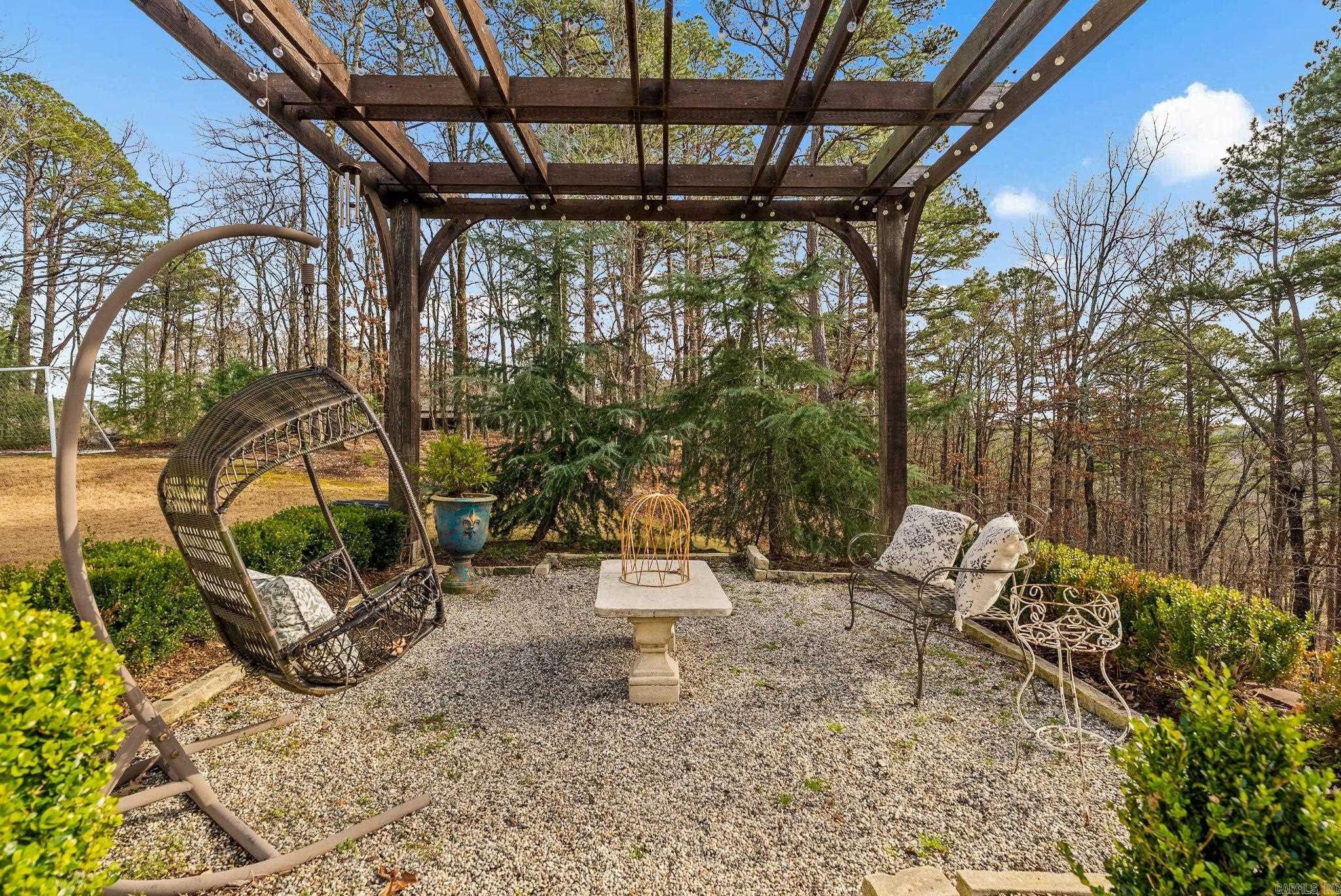 CHENAL DOWNS - Residential