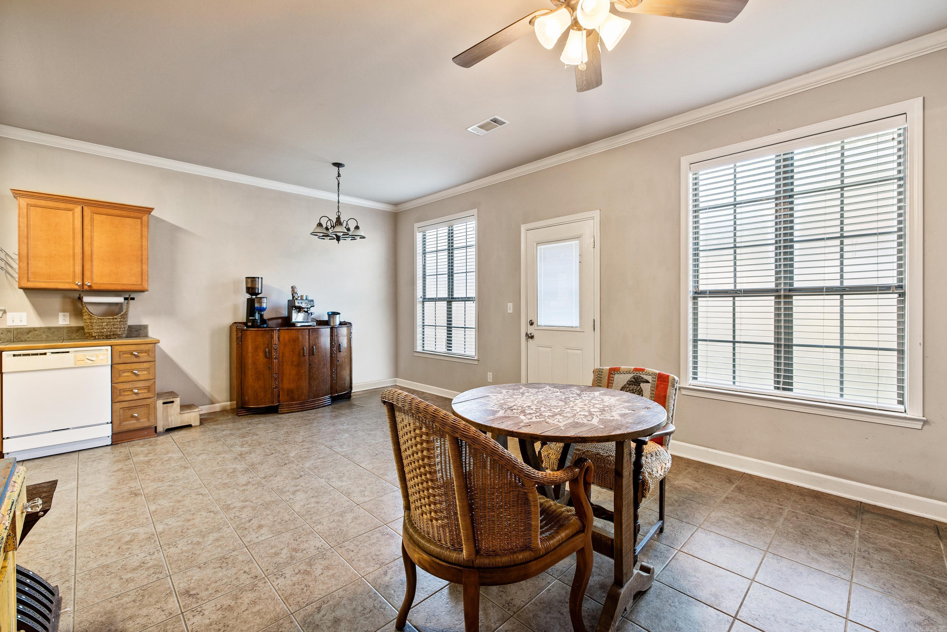 WISTERIA VINEYARD - Residential