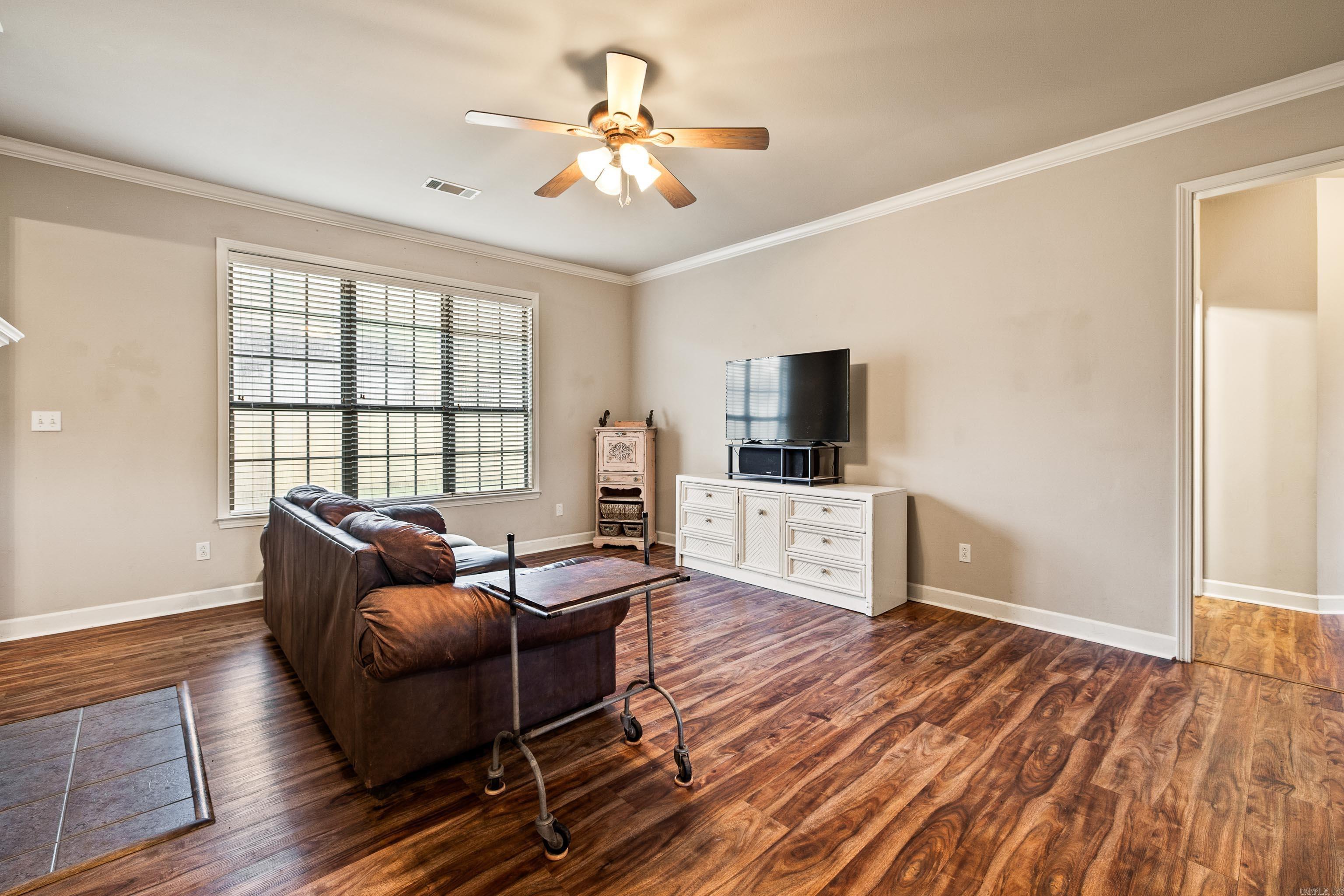 WISTERIA VINEYARD - Residential