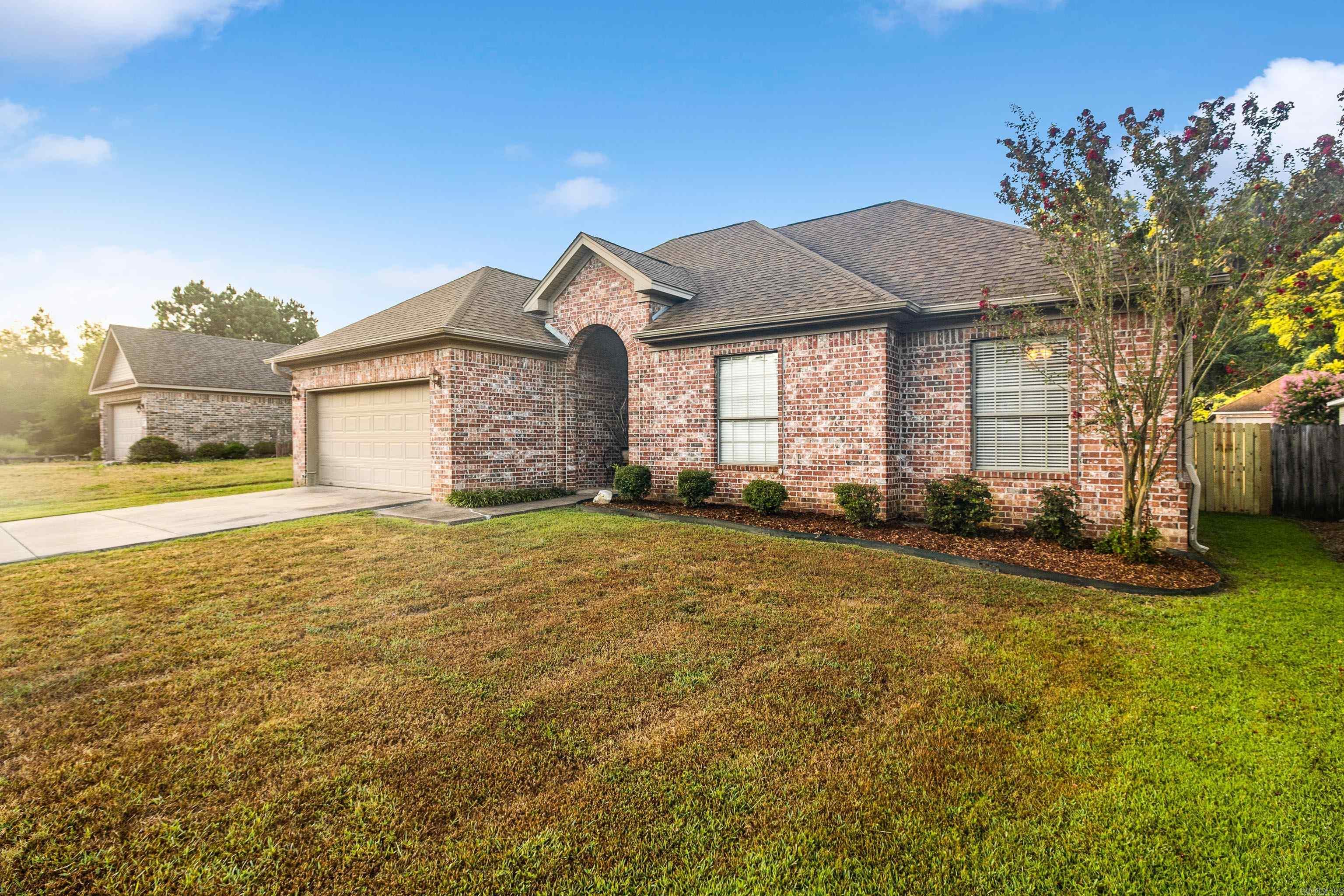 WISTERIA VINEYARD - Residential