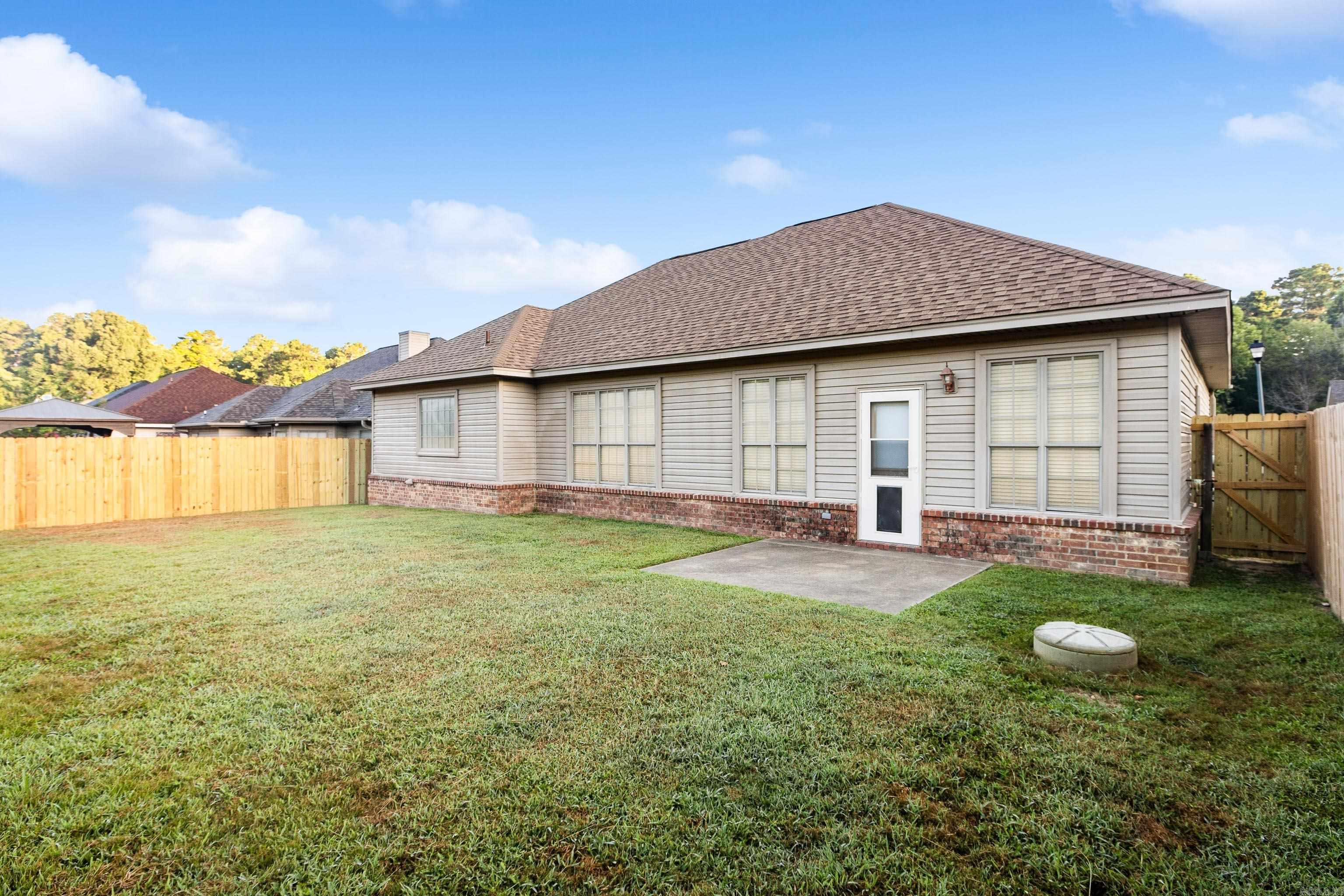 WISTERIA VINEYARD - Residential