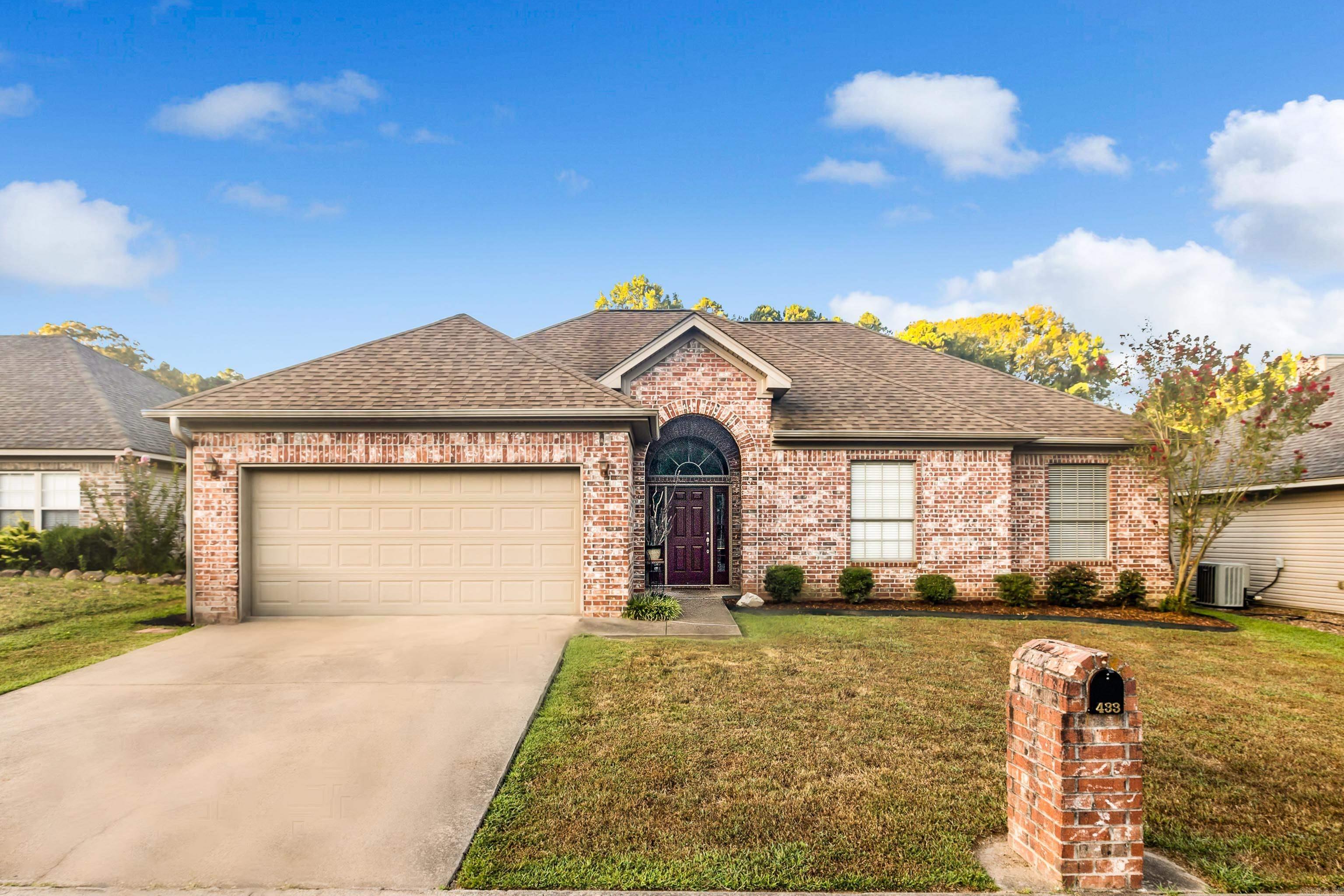 WISTERIA VINEYARD - Residential