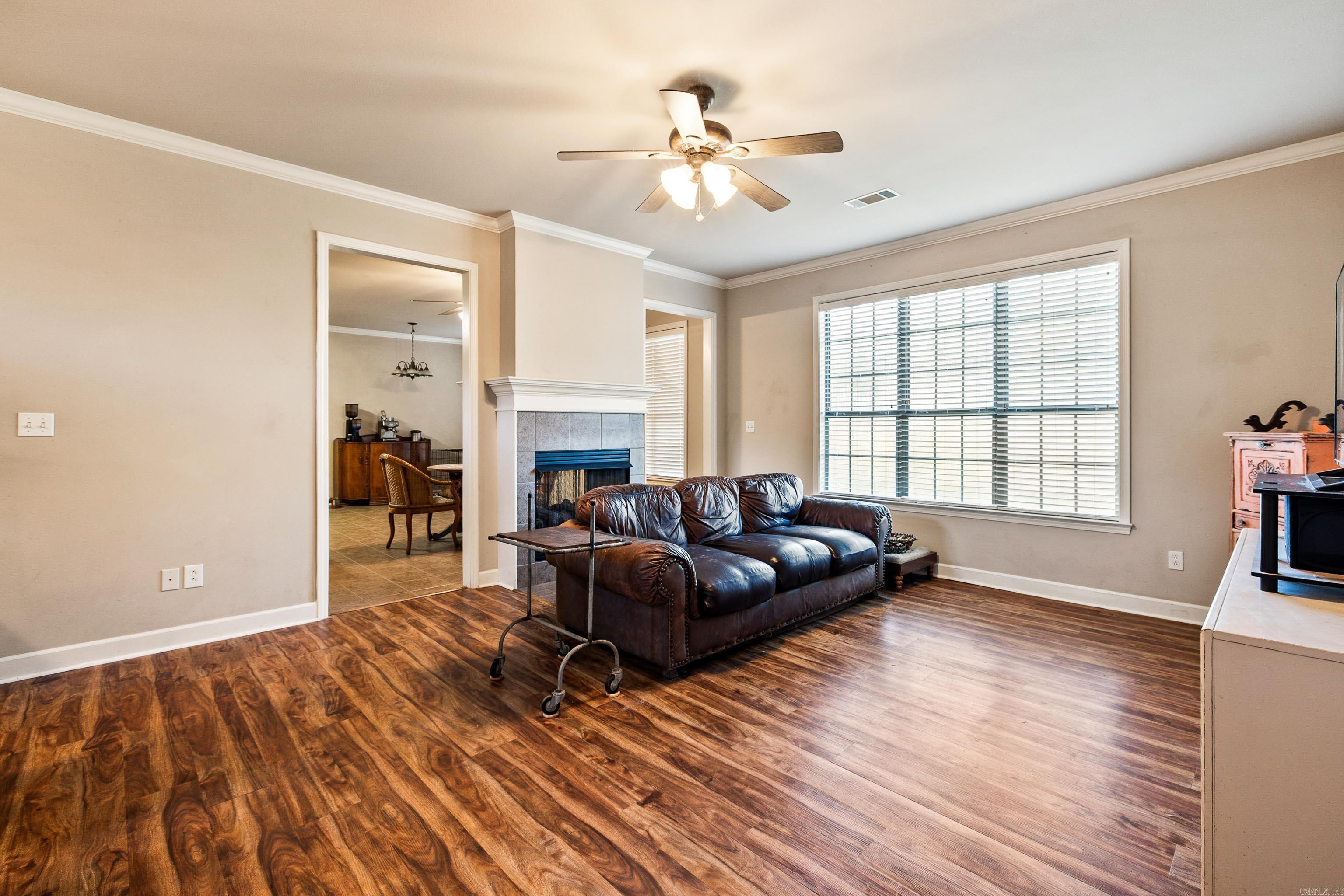 WISTERIA VINEYARD - Residential